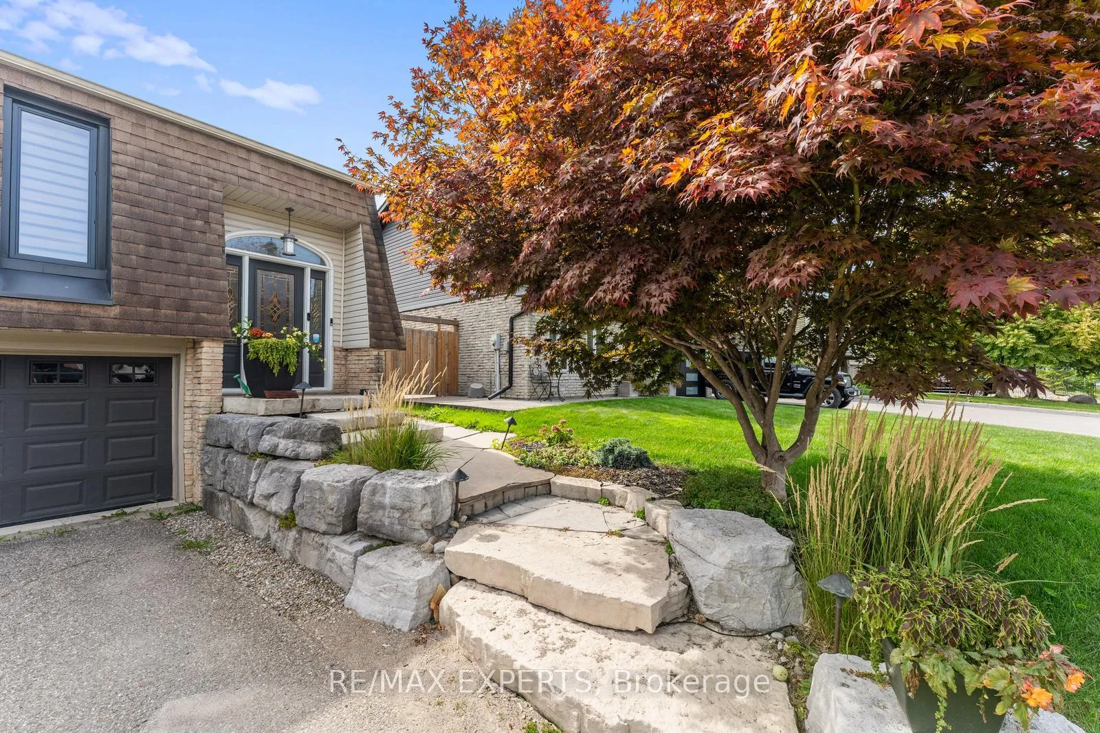 Photo 2 of Unit Basement, 100 Hesp Drive, Caledon, Bolton West — HOMEH