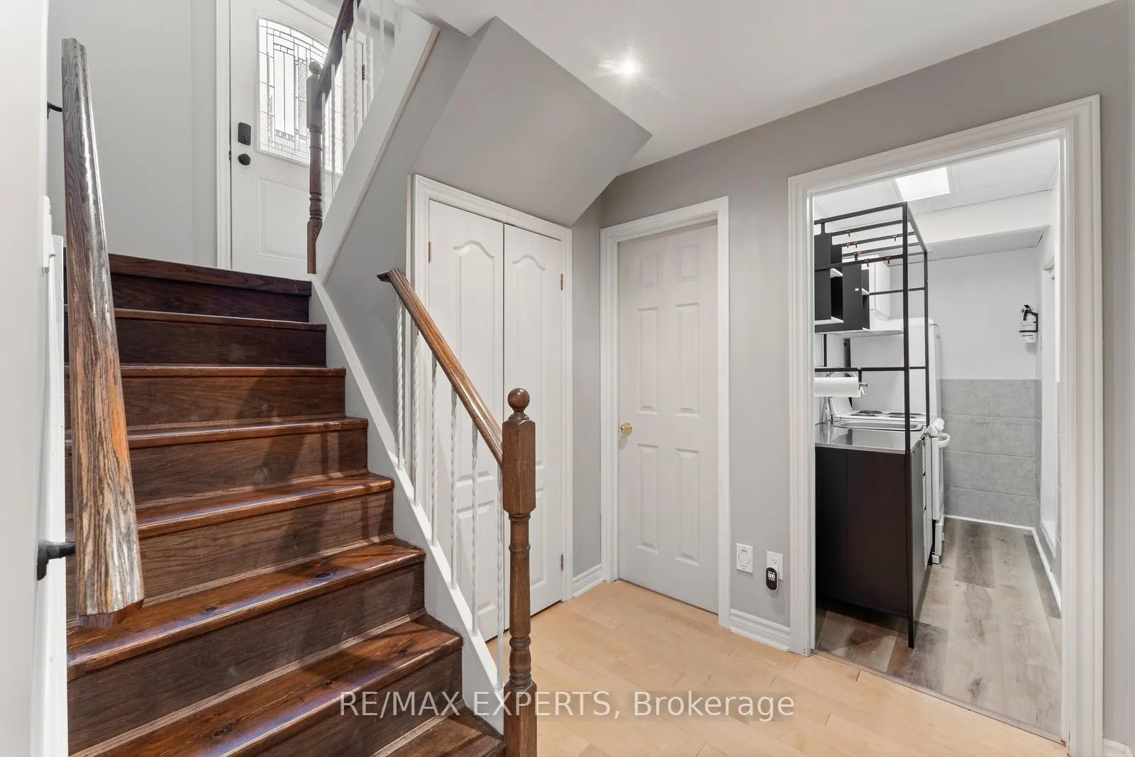 Photo 6 of Unit Basement, 100 Hesp Drive, Caledon, Bolton West — HOMEH