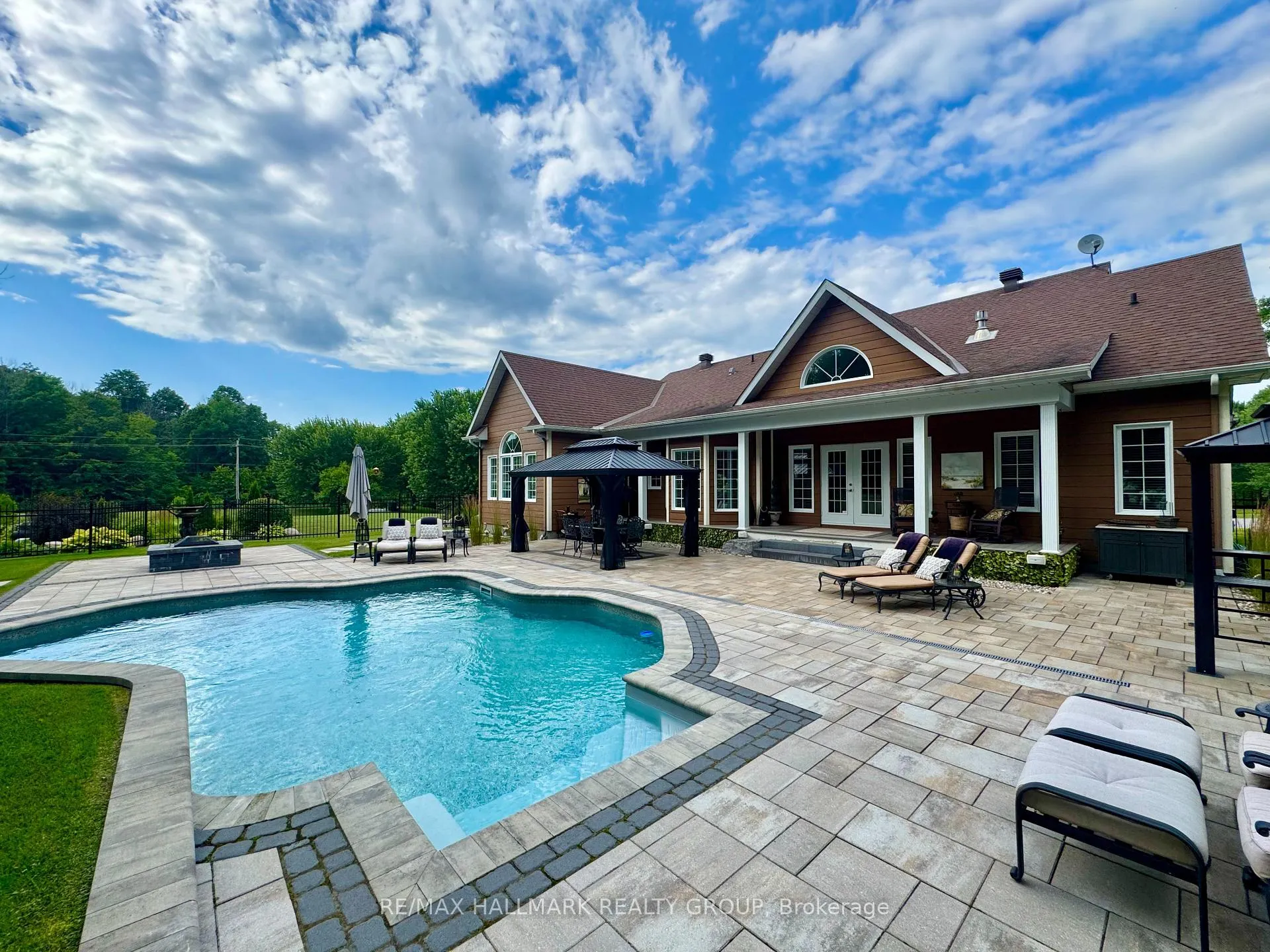 Photo 3 of 24 Radstock Lane, Champlain, Champlain Twp — HOMEH