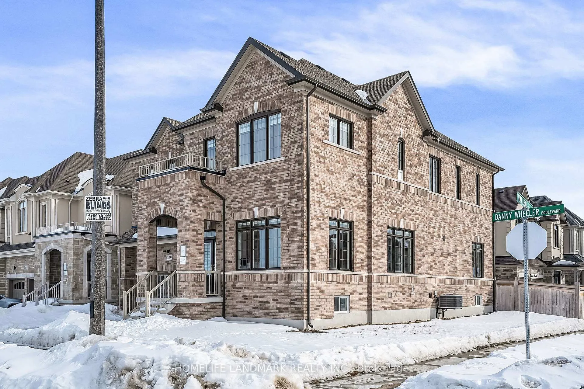 Photo 2 of 329 Danny Wheeler Boulevard, Georgina, Keswick North — HOMEH