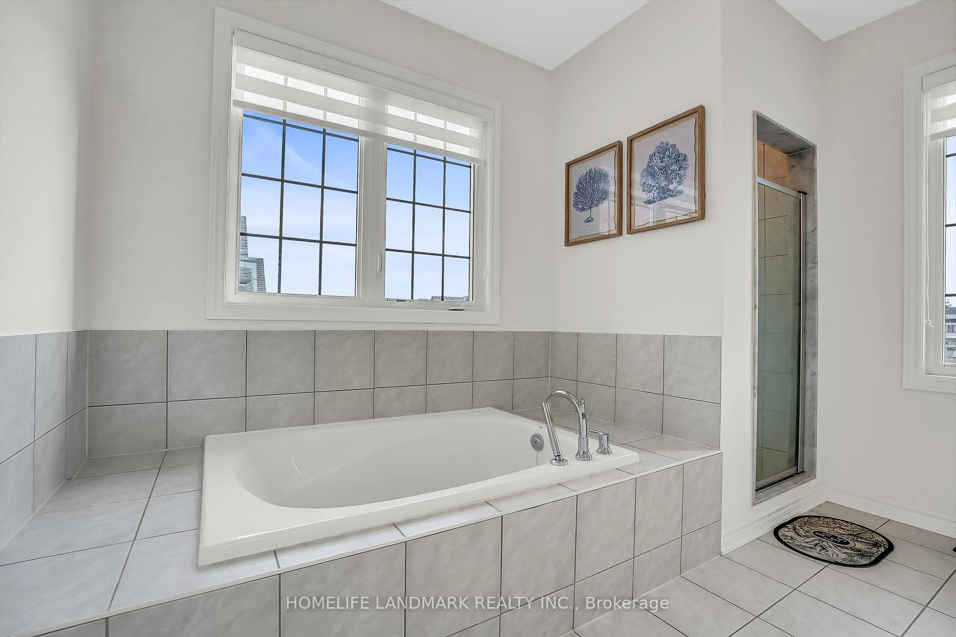 Photo 23 of 329 Danny Wheeler Boulevard, Georgina, Keswick North — HOMEH