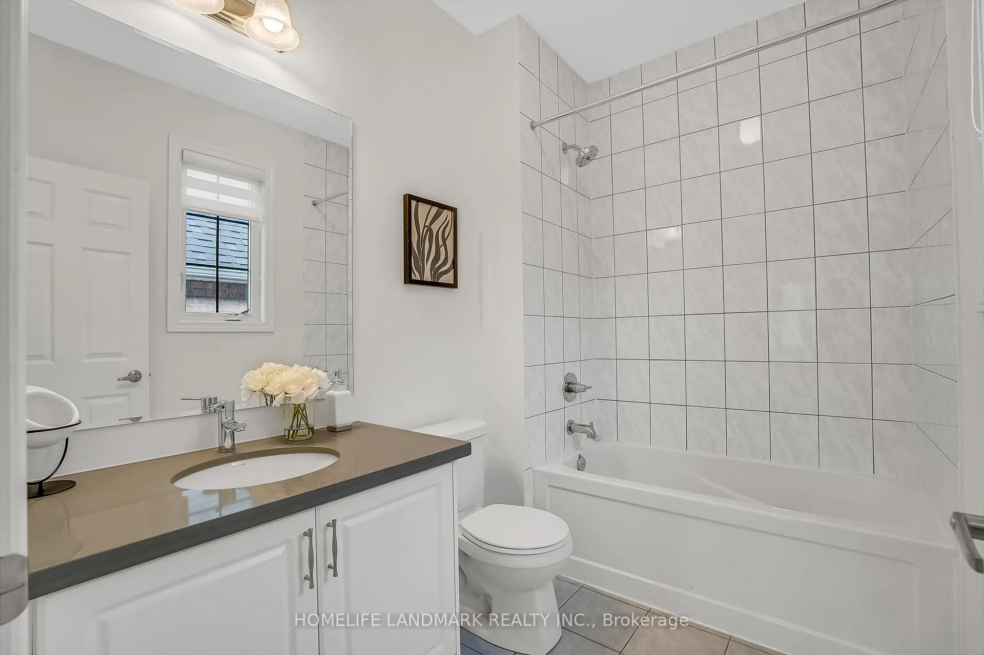 Photo 26 of 329 Danny Wheeler Boulevard, Georgina, Keswick North — HOMEH