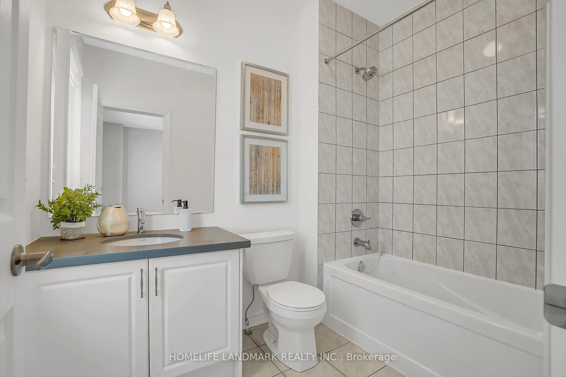 Photo 31 of 329 Danny Wheeler Boulevard, Georgina, Keswick North — HOMEH