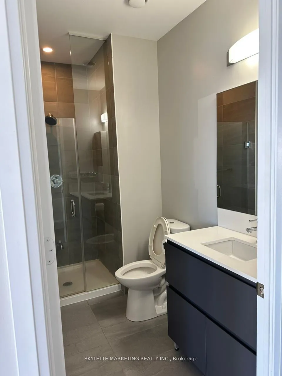 Photo 5 of Unit 1002, 15 Water Walk Drive, Markham, Unionville — HOMEH