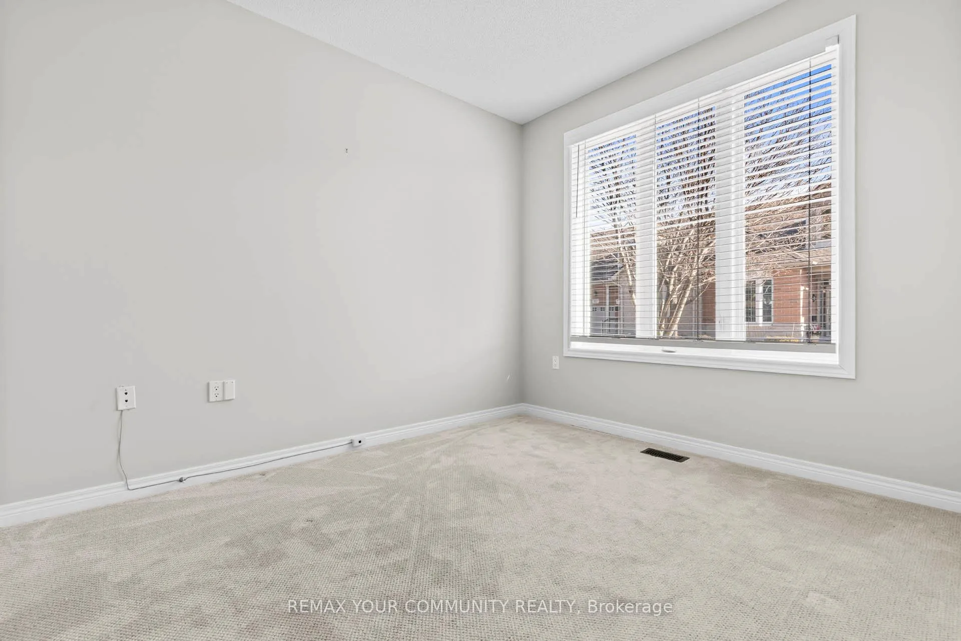 Photo 5 of Unit 93, 2125 Itabashi Way, Burlington, Tansley — HOMEH