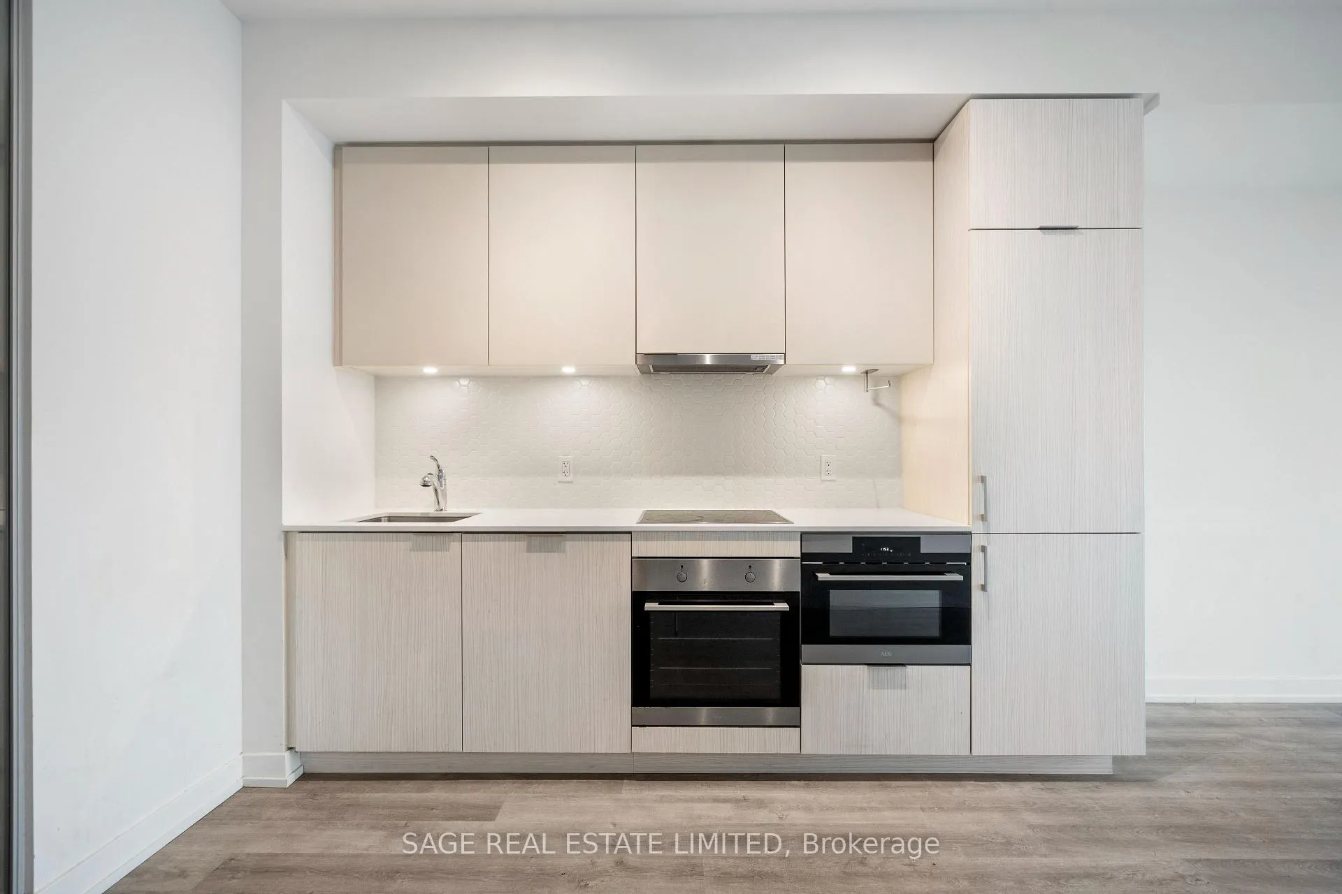 Photo 8 of Unit 413, 158 Front Street E, Toronto, Moss Park — HOMEH