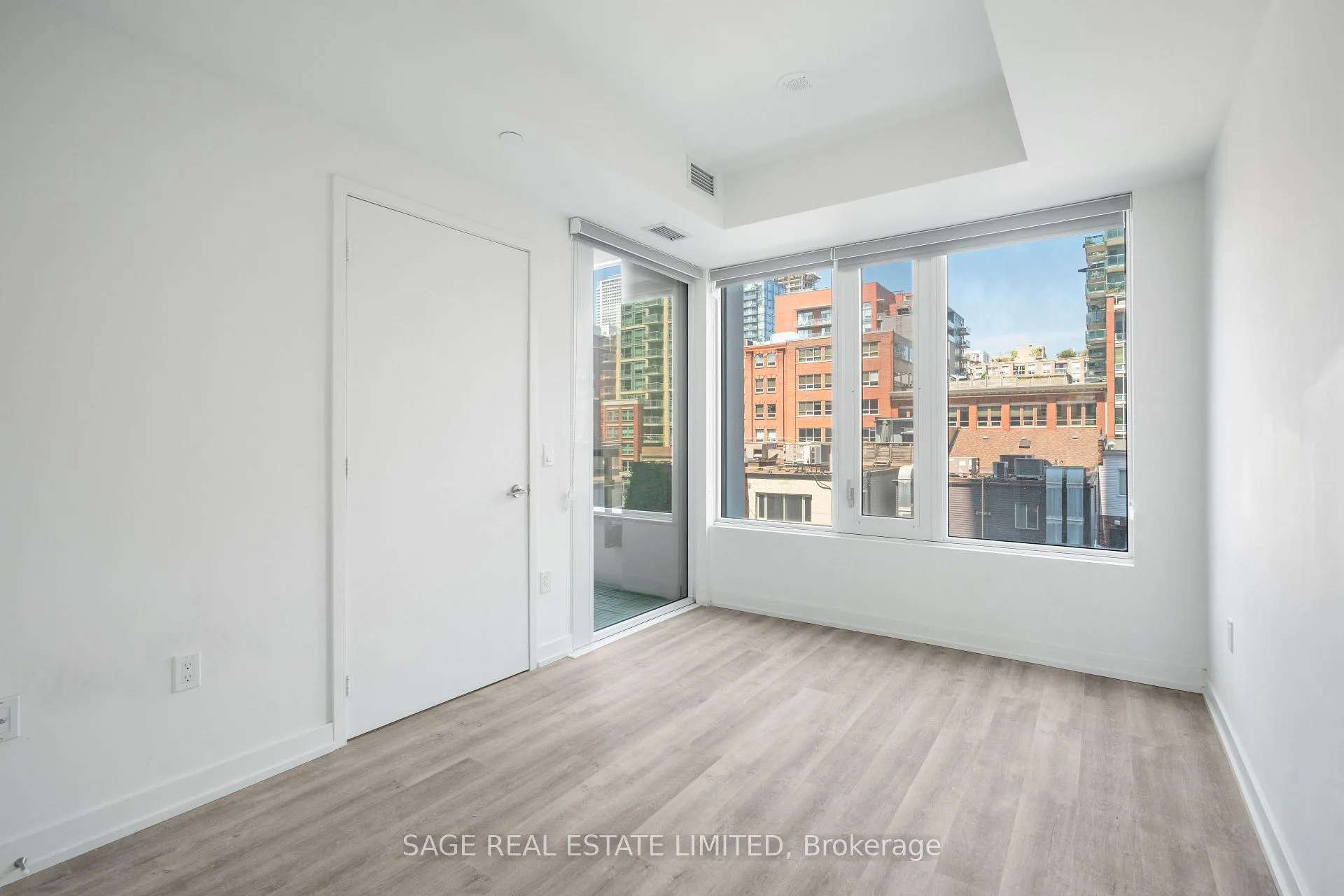 Photo 9 of Unit 413, 158 Front Street E, Toronto, Moss Park — HOMEH