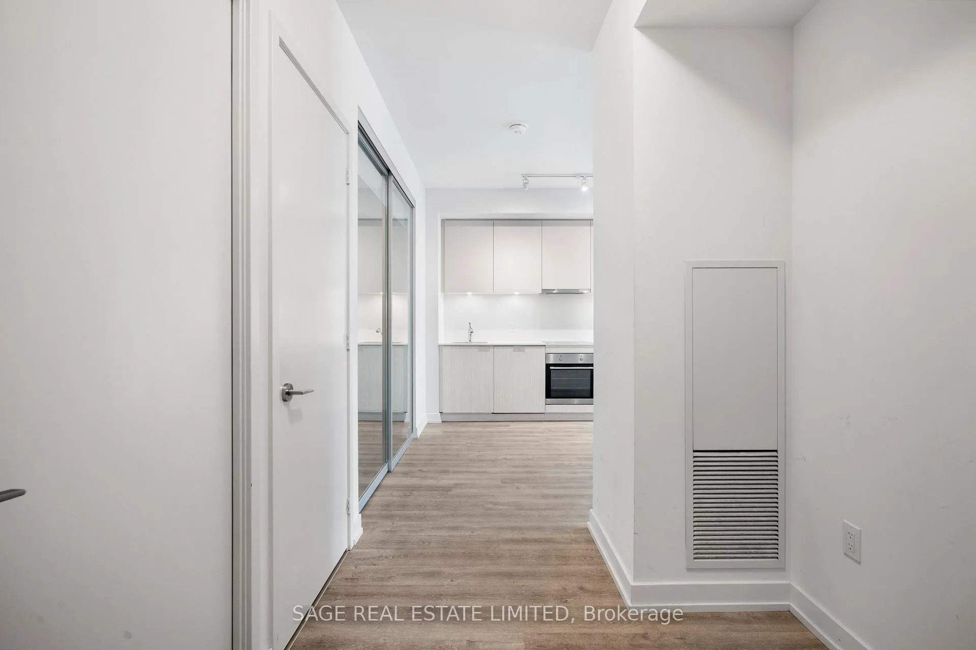 Photo 15 of Unit 413, 158 Front Street E, Toronto, Moss Park — HOMEH