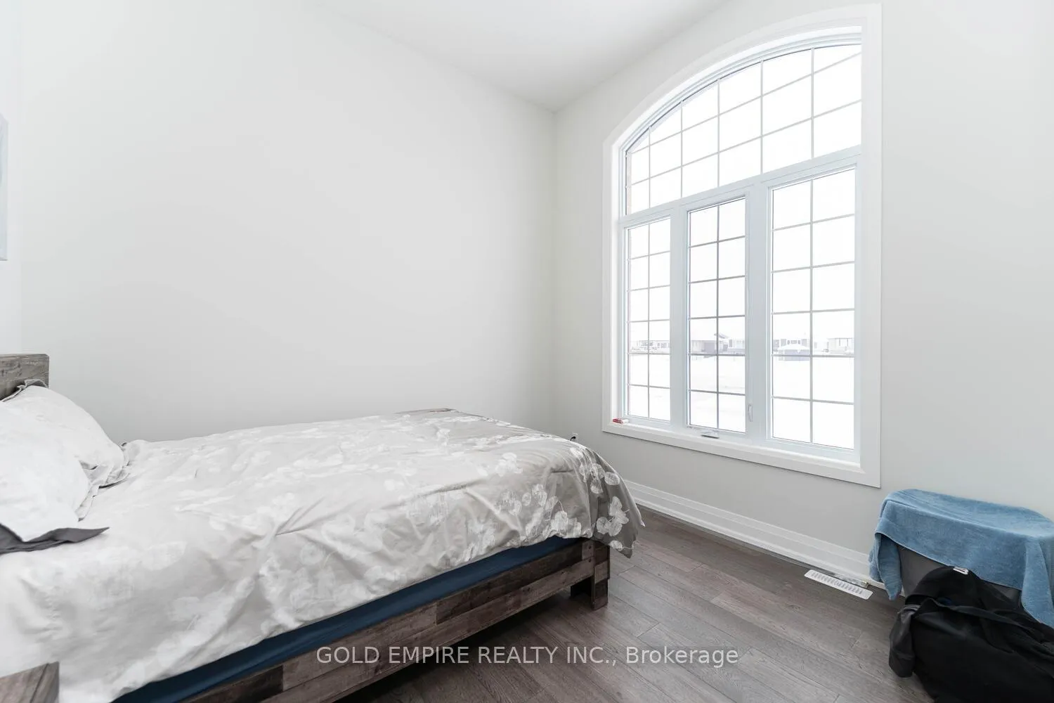 Photo 4 of 2177 Lockwood Crescent, Strathroy-Caradoc, Mount Brydges — HOMEH