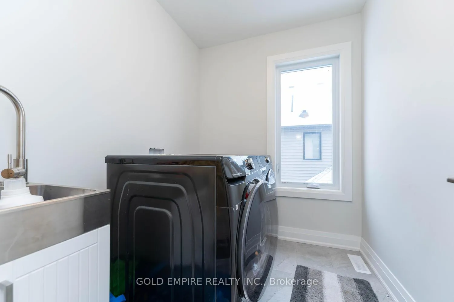 Photo 21 of 2177 Lockwood Crescent, Strathroy-Caradoc, Mount Brydges — HOMEH