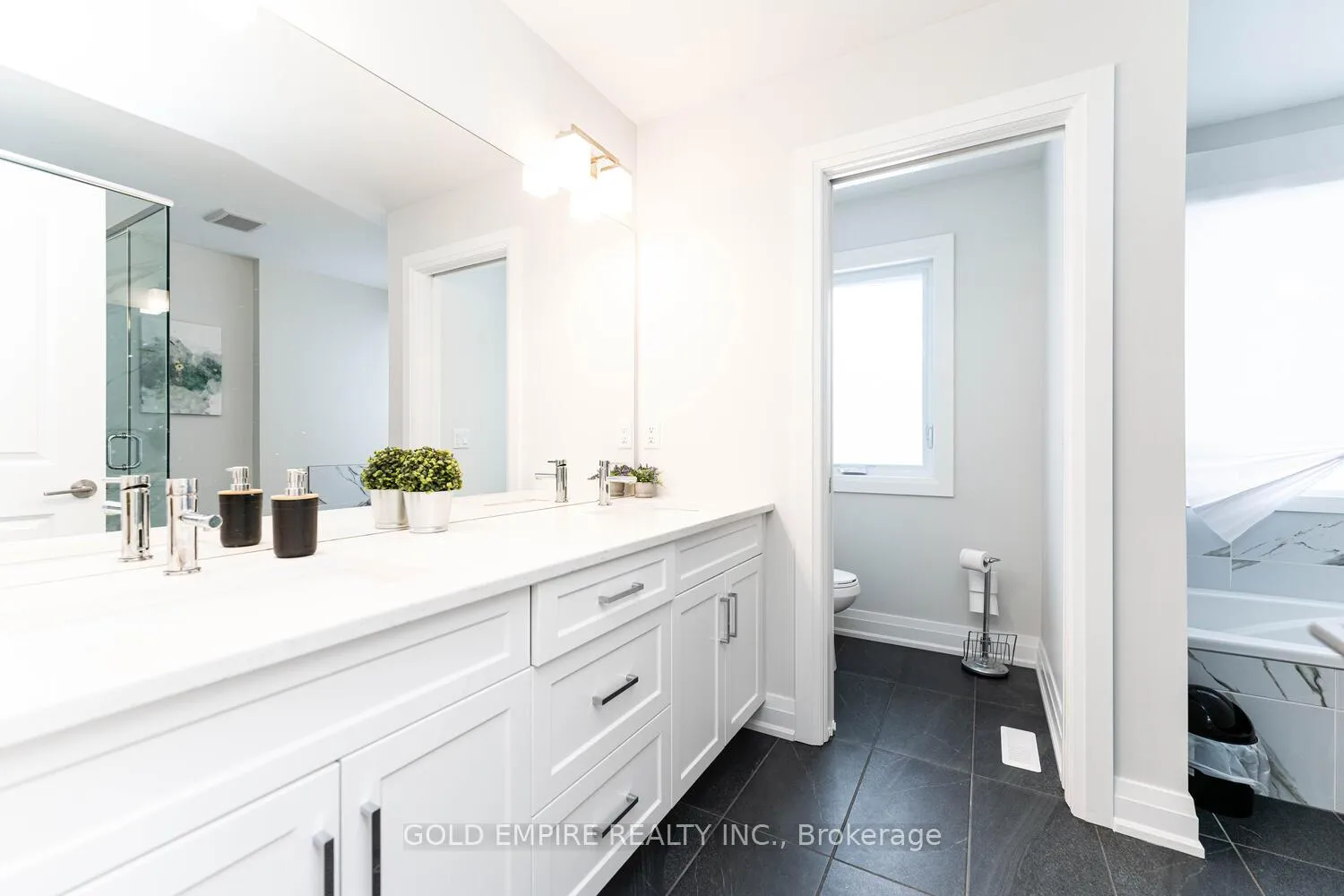 Photo 30 of 2177 Lockwood Crescent, Strathroy-Caradoc, Mount Brydges — HOMEH