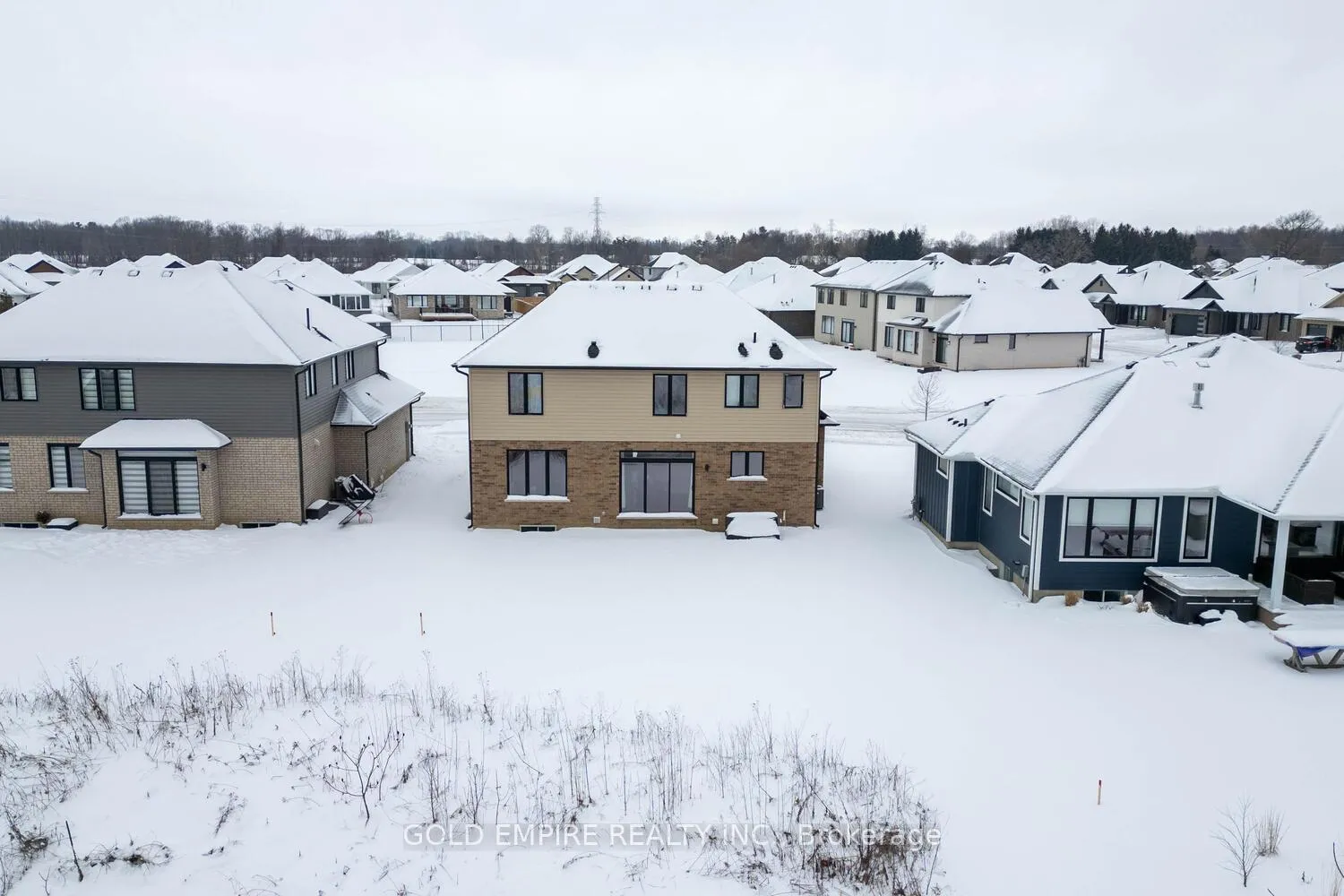 Photo 37 of 2177 Lockwood Crescent, Strathroy-Caradoc, Mount Brydges — HOMEH