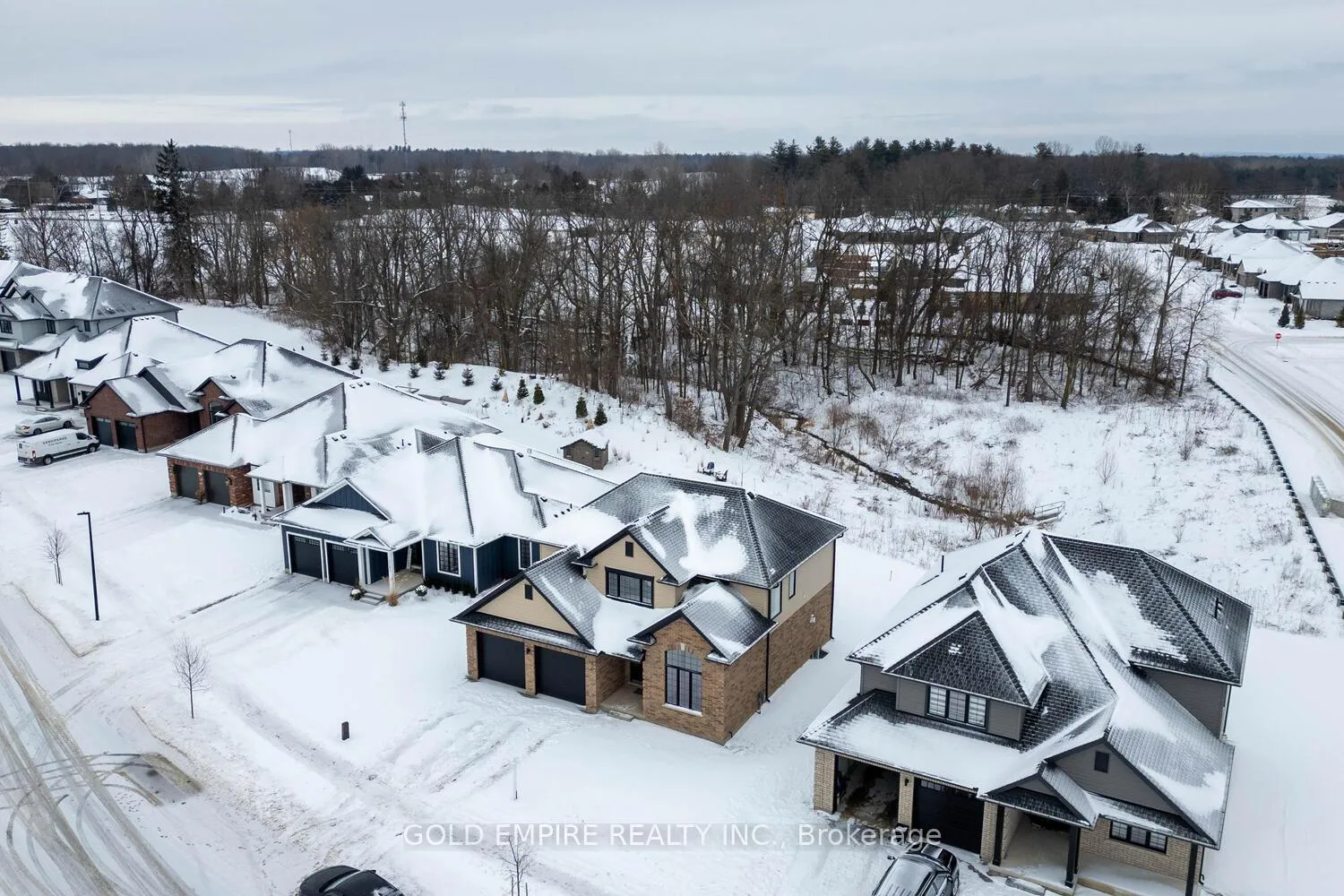 Photo 38 of 2177 Lockwood Crescent, Strathroy-Caradoc, Mount Brydges — HOMEH