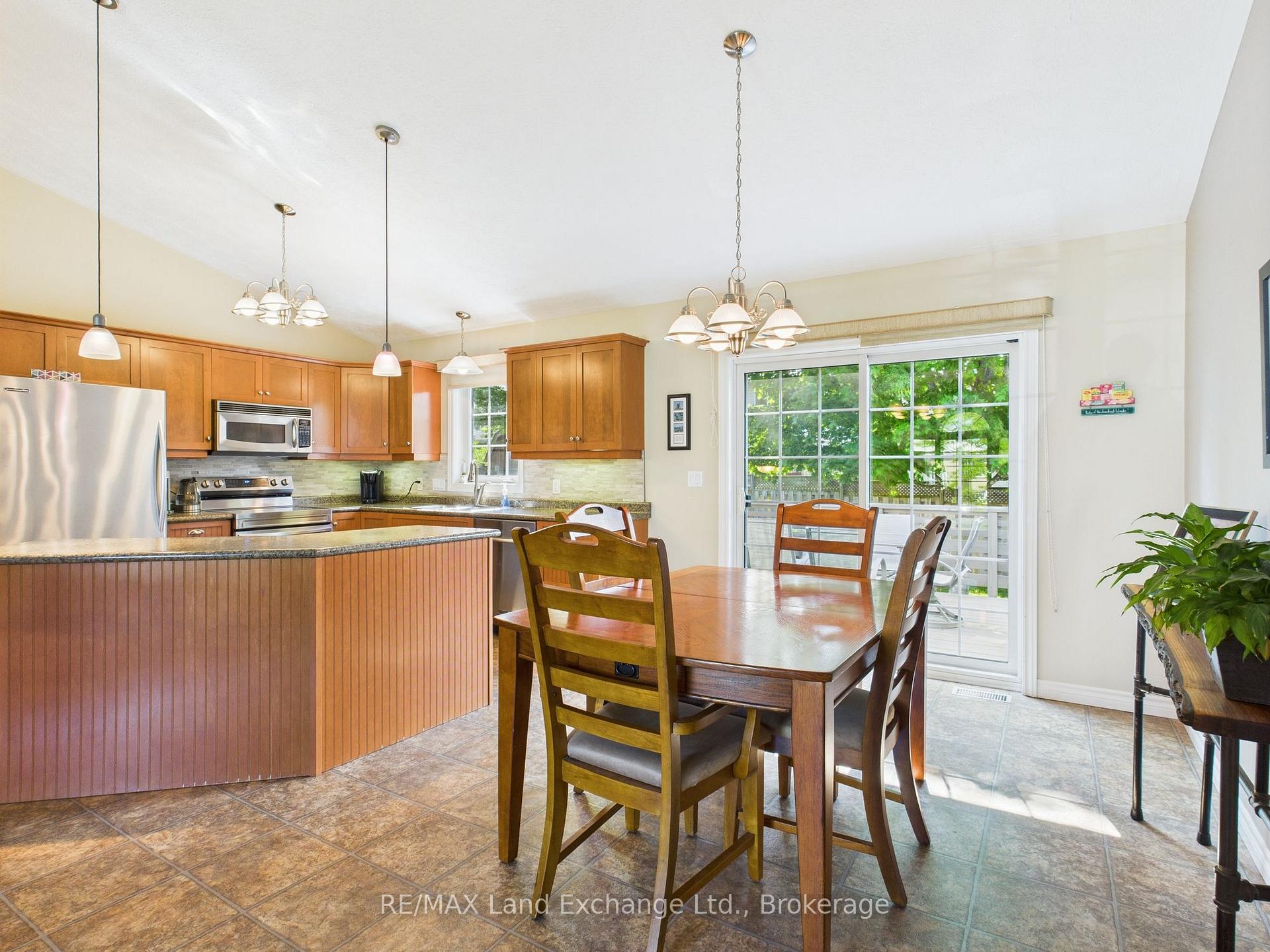 Photo 7 of 773 Reynolds Drive, Kincardine — HOMEH