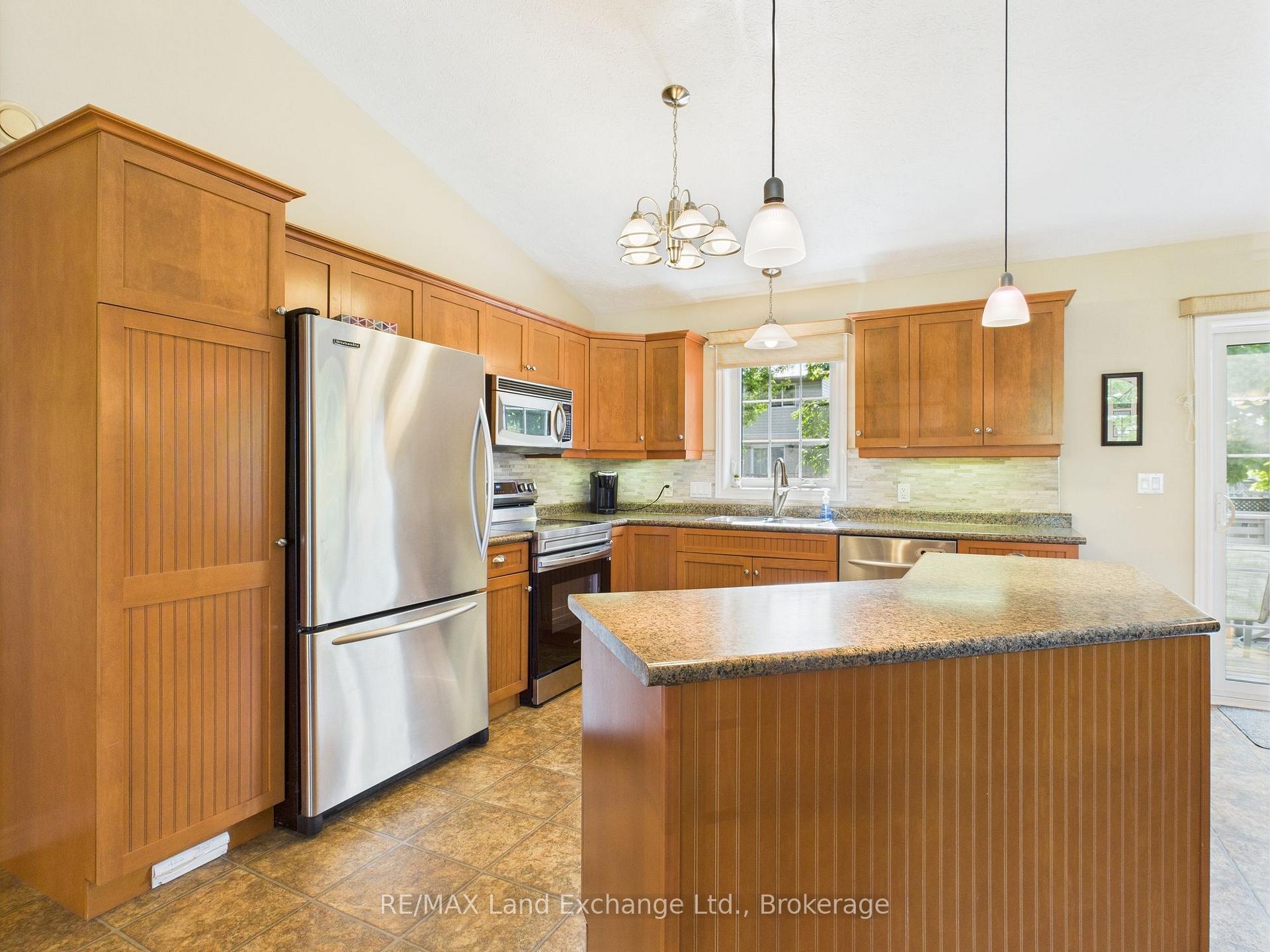 Photo 8 of 773 Reynolds Drive, Kincardine — HOMEH