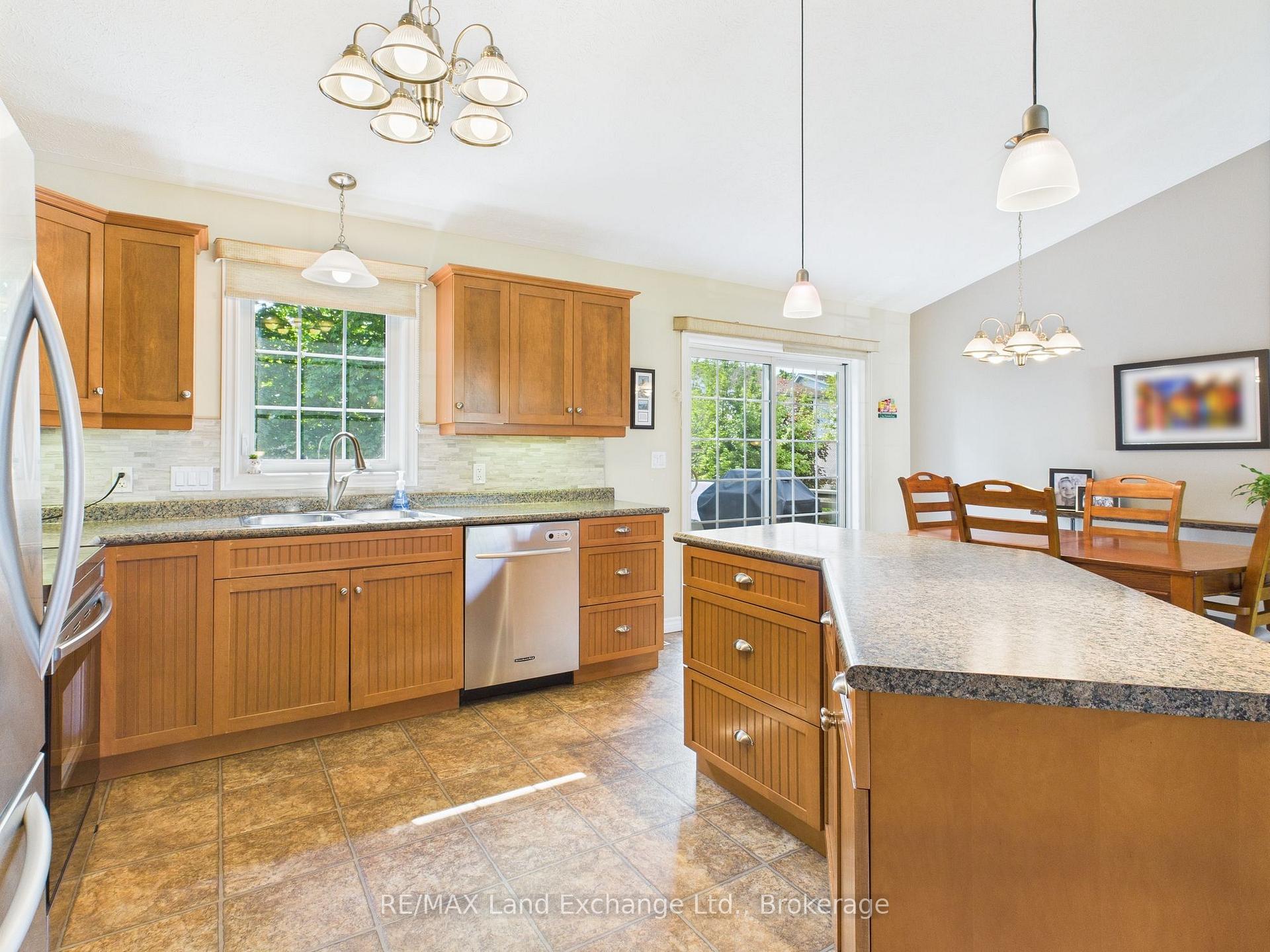 Photo 9 of 773 Reynolds Drive, Kincardine — HOMEH