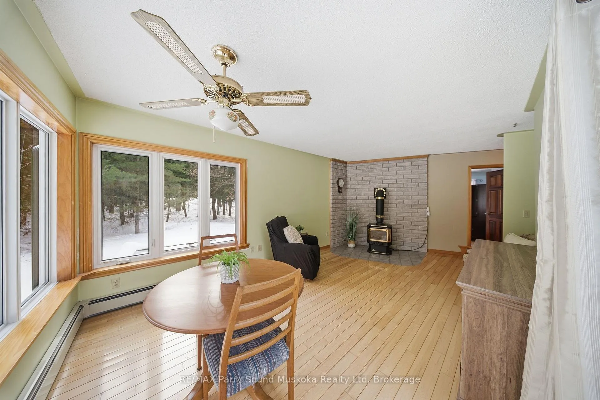 Photo 7 of 47 Lake Forest Drive, McDougall — HOMEH