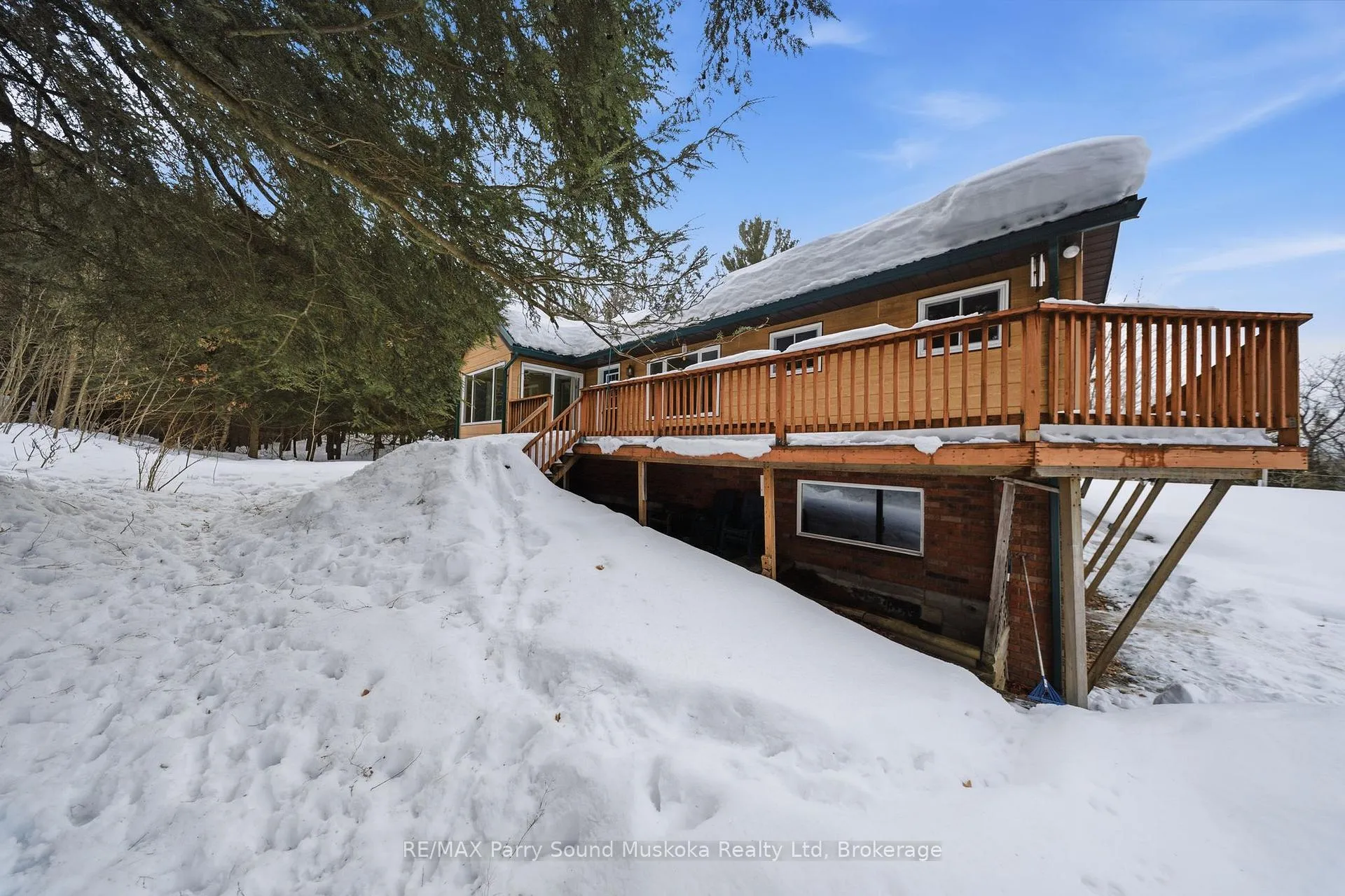 Photo 33 of 47 Lake Forest Drive, McDougall — HOMEH