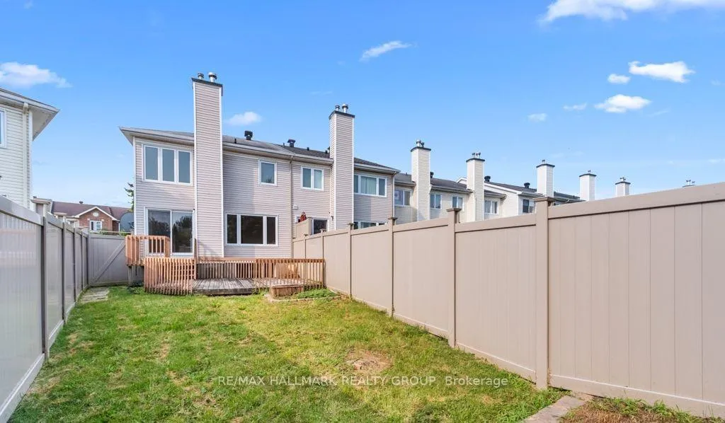 Photo 18 of 6059 Pineglade Crescent, Ottawa, Chapel Hill South - Orleans Village — HOMEH