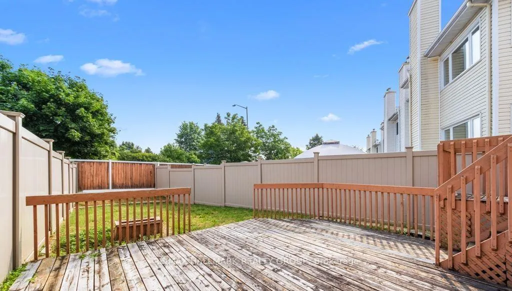 Photo 20 of 6059 Pineglade Crescent, Ottawa, Chapel Hill South - Orleans Village — HOMEH