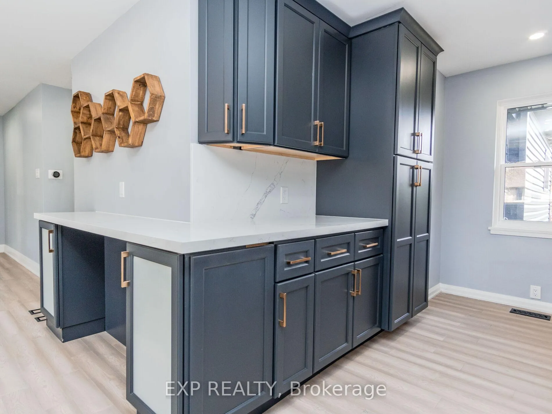 Photo 6 of 124 Upper Paradise Road, Hamilton, Westcliffe — HOMEH