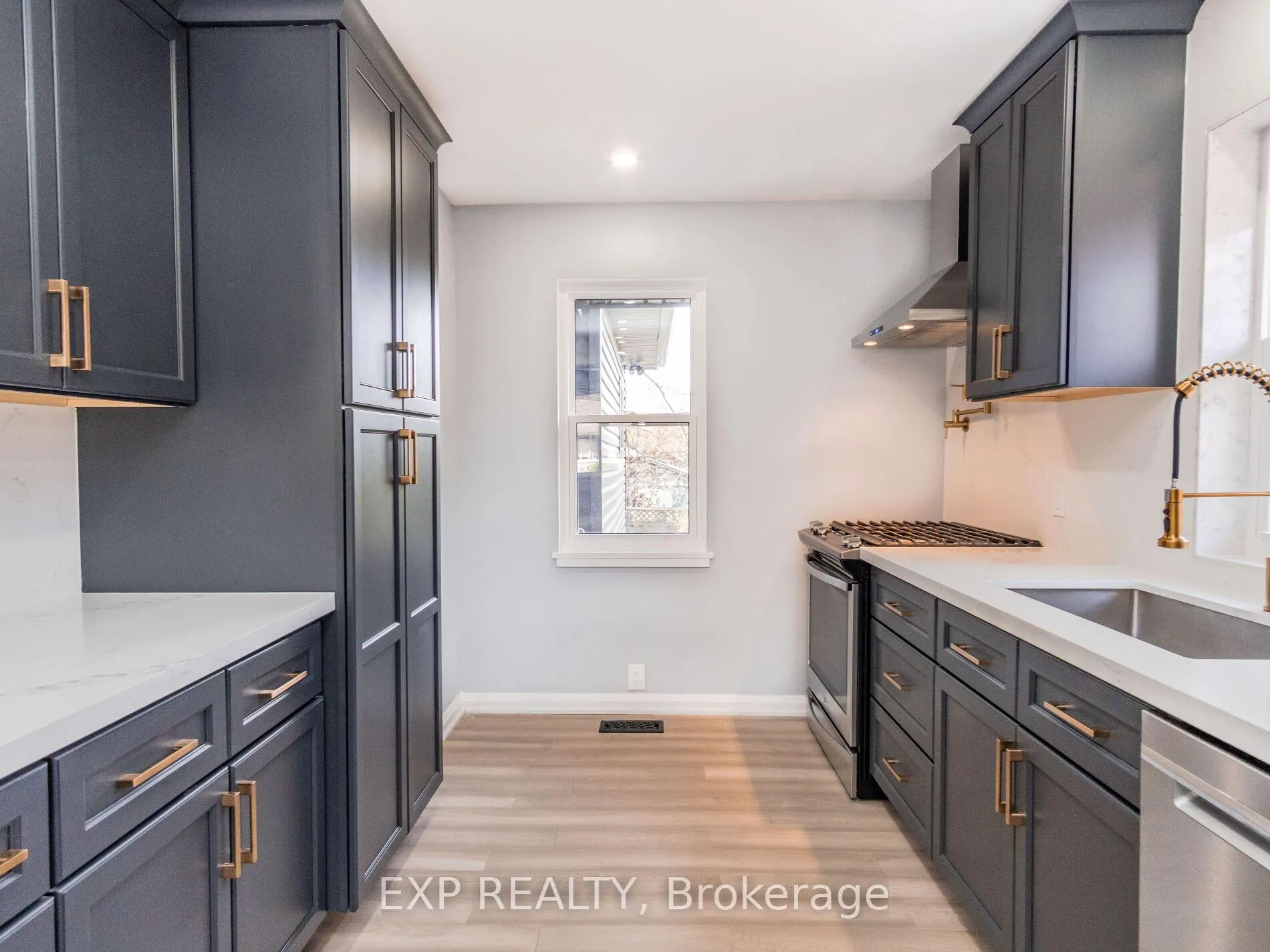 Photo 8 of 124 Upper Paradise Road, Hamilton, Westcliffe — HOMEH