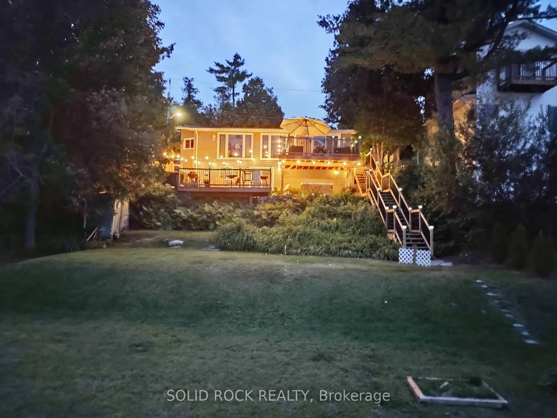Front of 2496 River Road