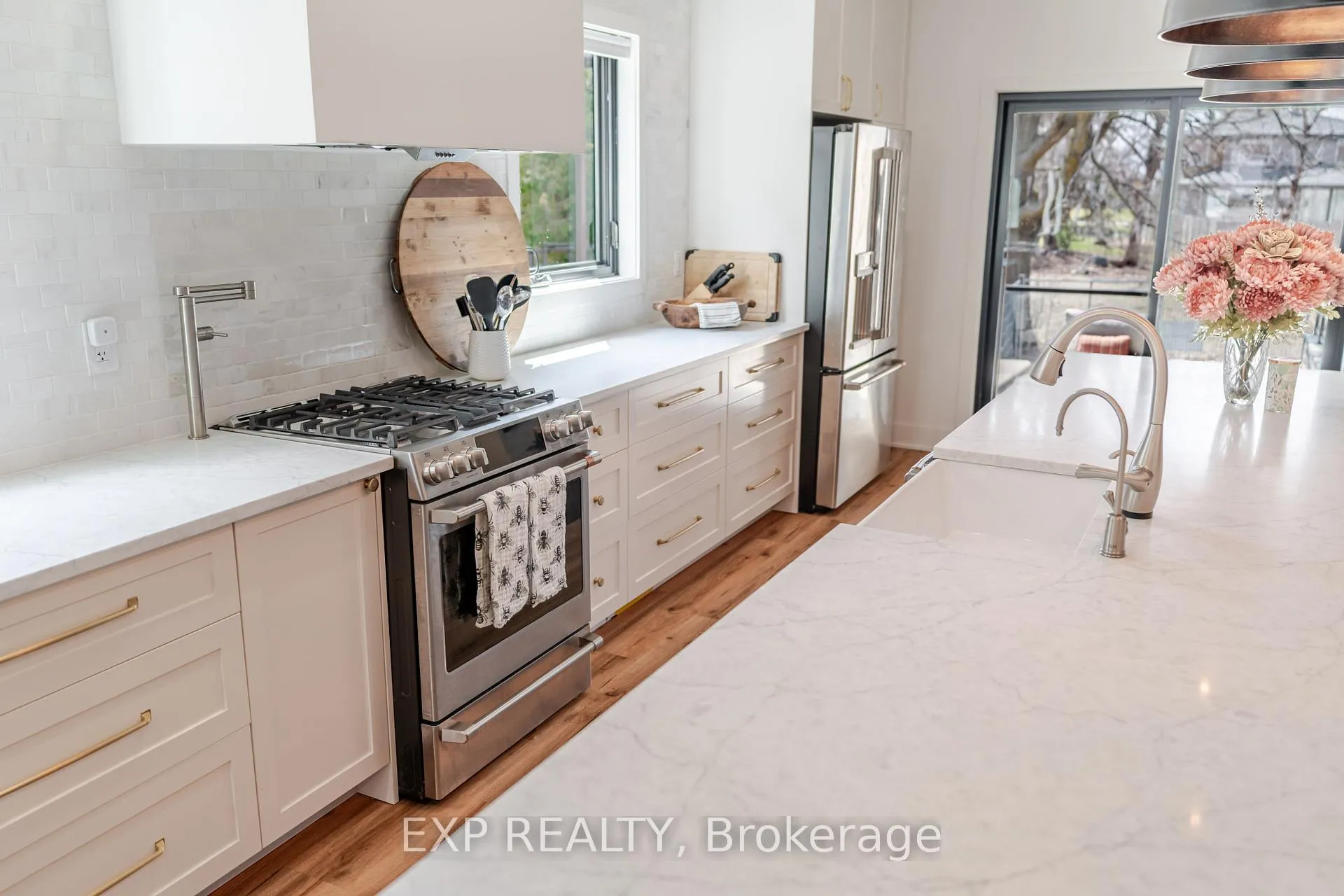 Photo 12 of 12 Viewmount Drive, Ottawa, Meadowlands/Crestview — HOMEH