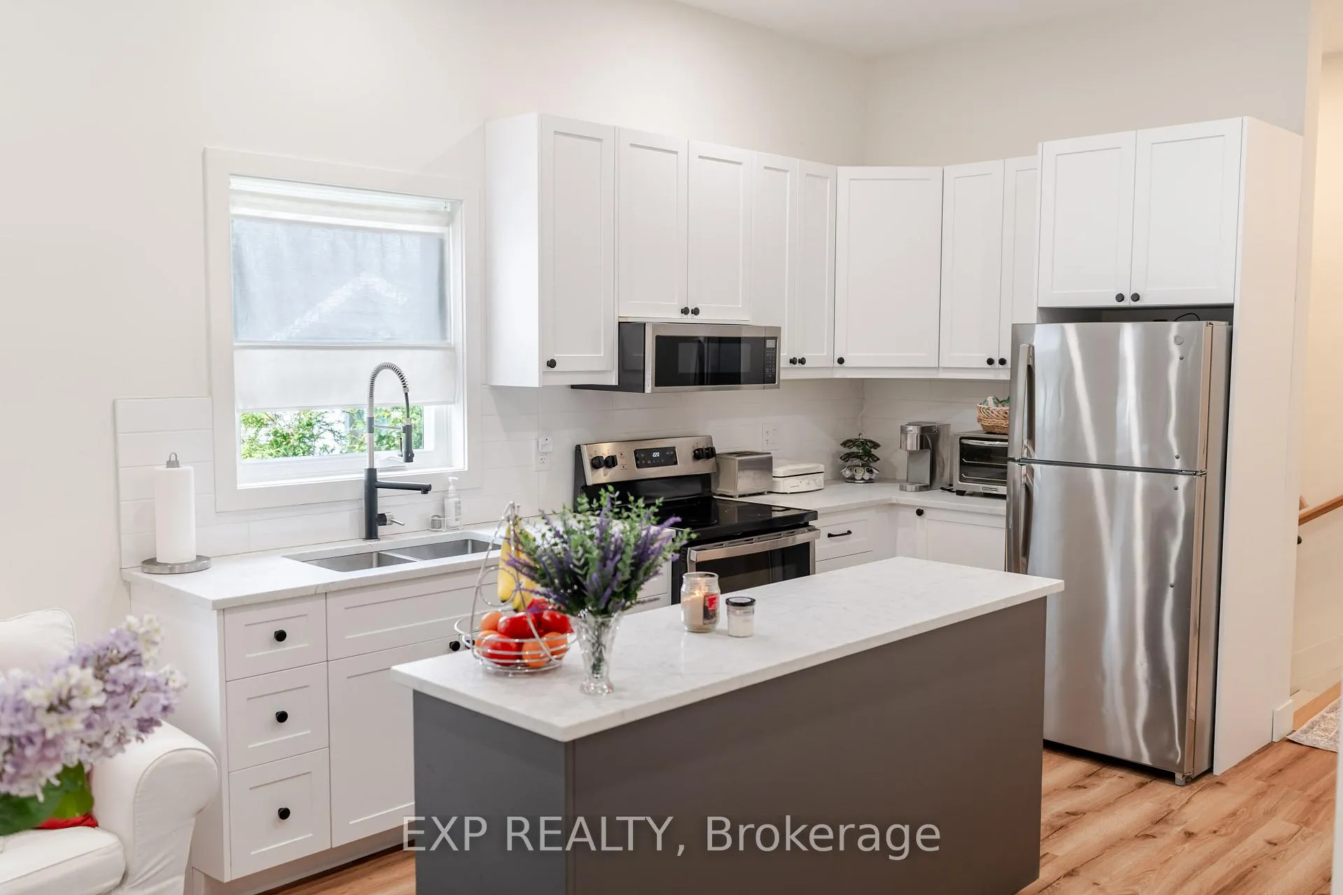 Photo 16 of 12 Viewmount Drive, Ottawa, Meadowlands/Crestview — HOMEH