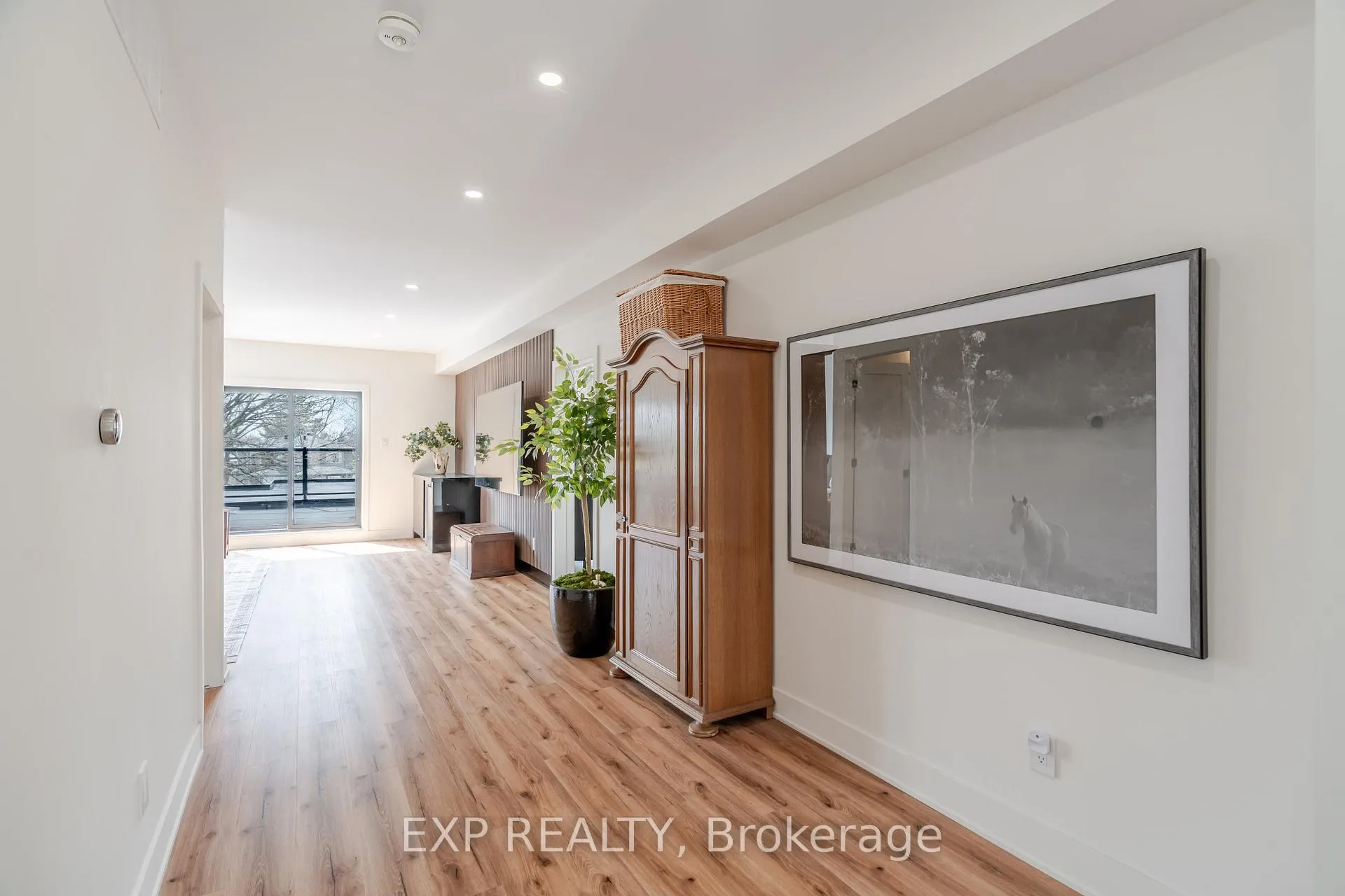 Photo 27 of 12 Viewmount Drive, Ottawa, Meadowlands/Crestview — HOMEH