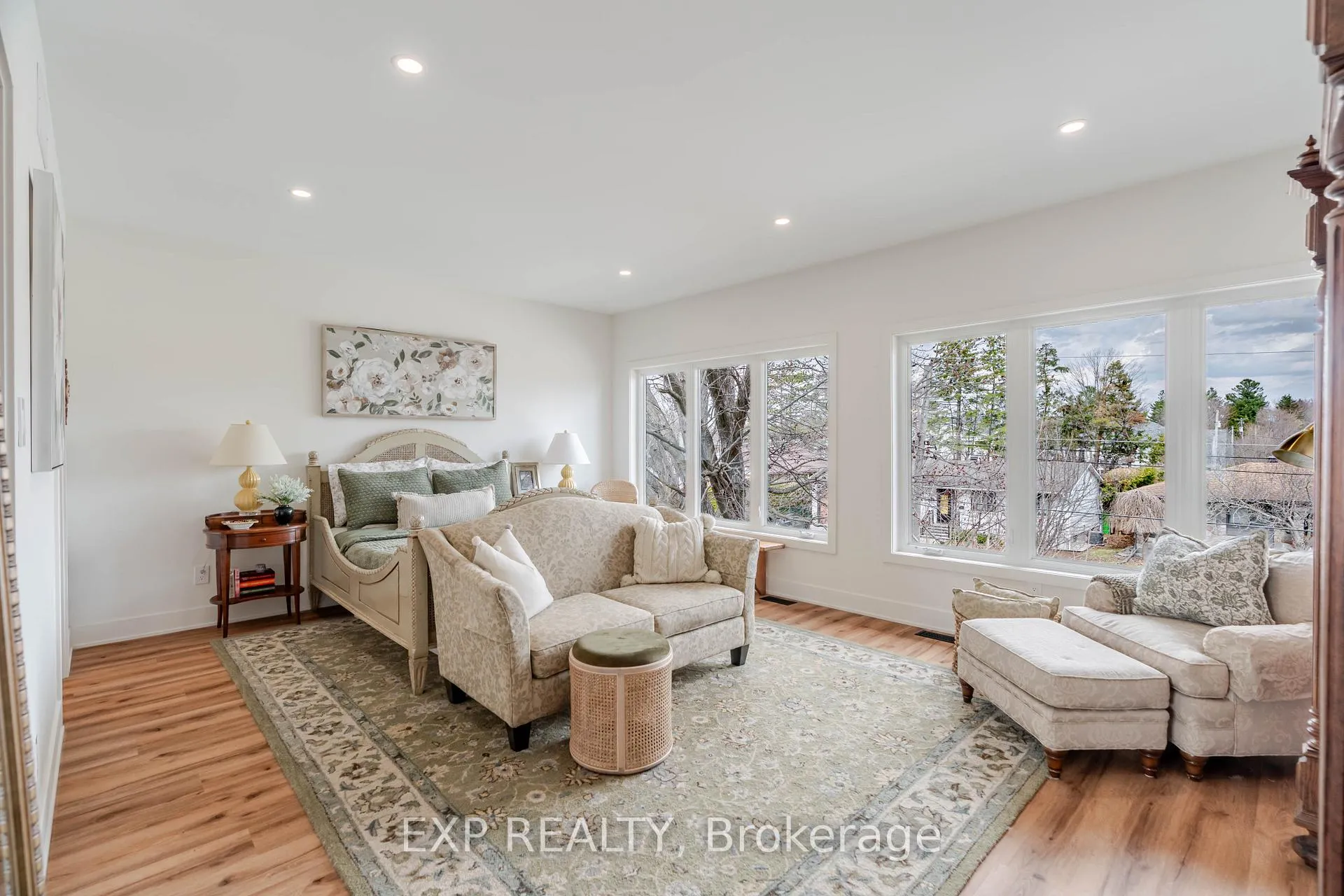 Photo 32 of 12 Viewmount Drive, Ottawa, Meadowlands/Crestview — HOMEH