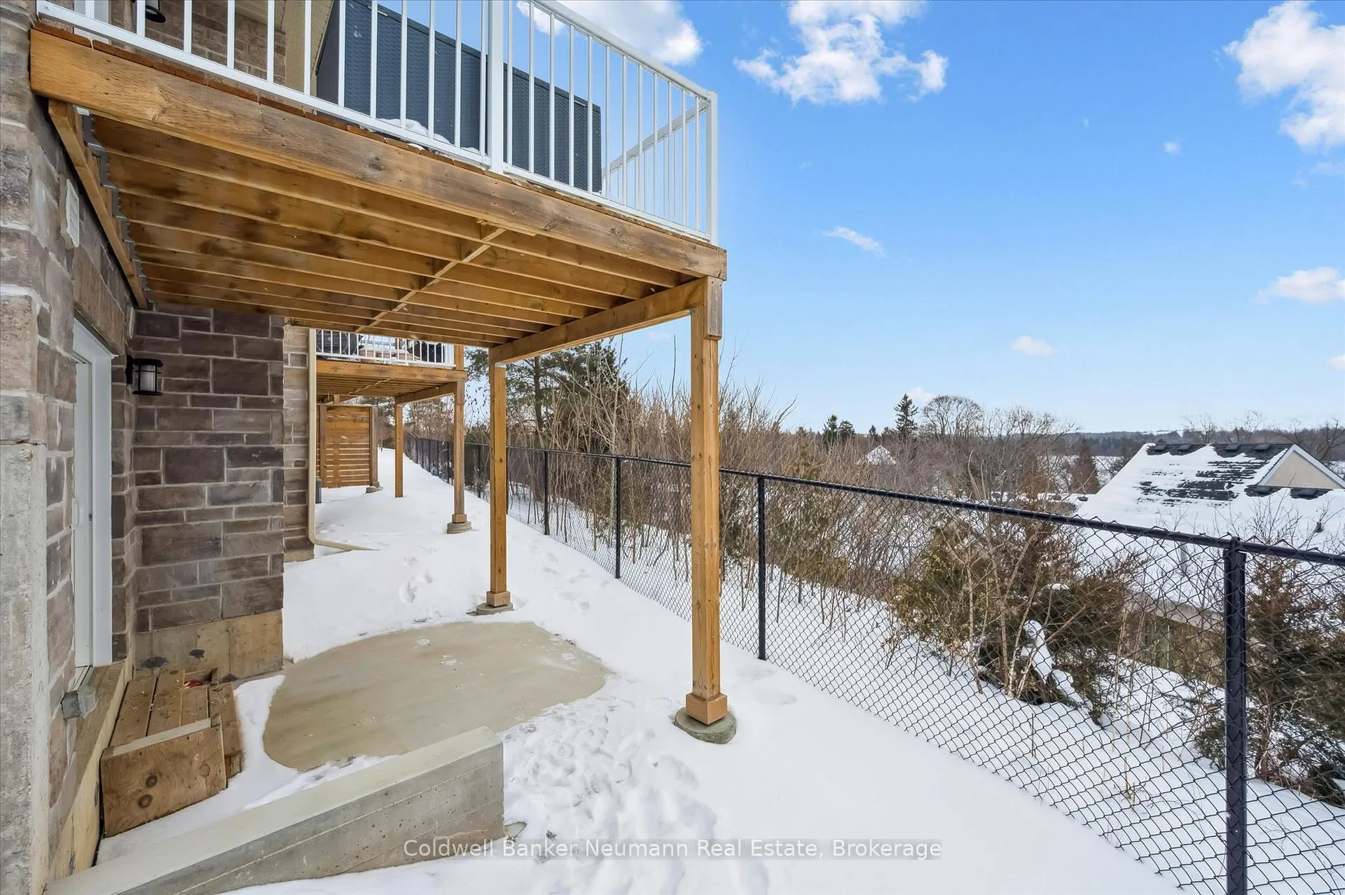 Photo 10 of Unit 103, 5 Cityview Drive S, Guelph, Grange Road — HOMEH