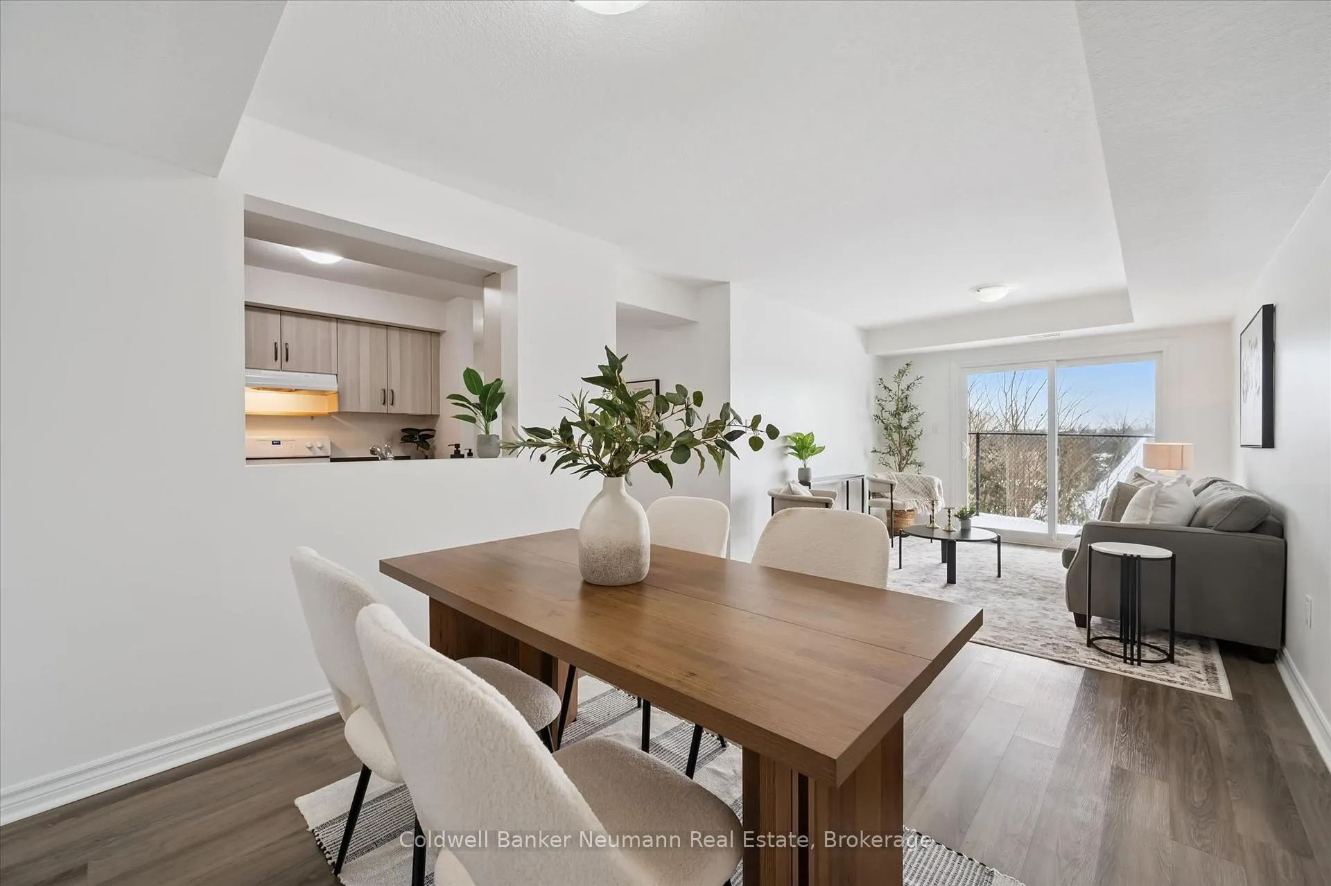 Photo 15 of Unit 103, 5 Cityview Drive S, Guelph, Grange Road — HOMEH