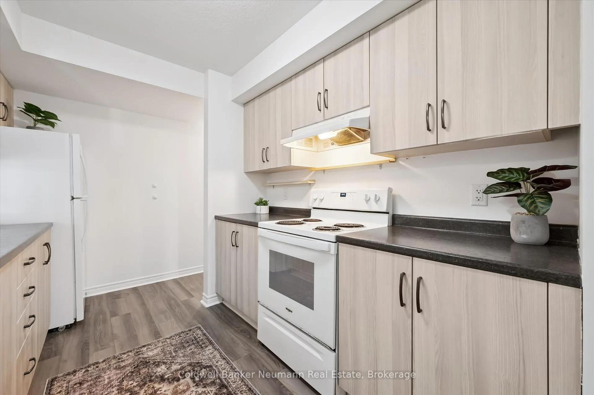 Photo 16 of Unit 103, 5 Cityview Drive S, Guelph, Grange Road — HOMEH