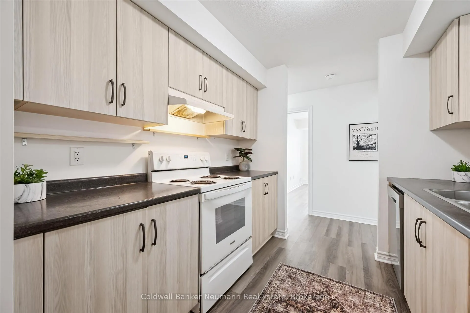 Photo 17 of Unit 103, 5 Cityview Drive S, Guelph, Grange Road — HOMEH