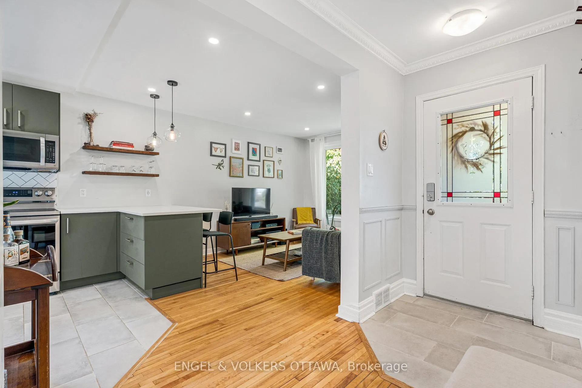 Photo 6 of 1270 Cheverton Avenue, Ottawa, Alta Vista — HOMEH