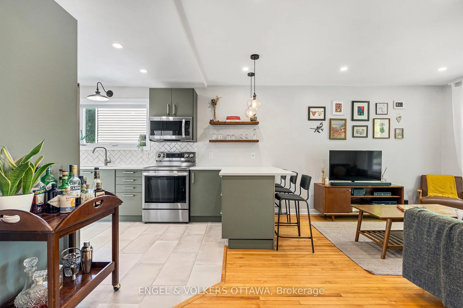 Photo 7 of 1270 Cheverton Avenue, Ottawa, Alta Vista — HOMEH