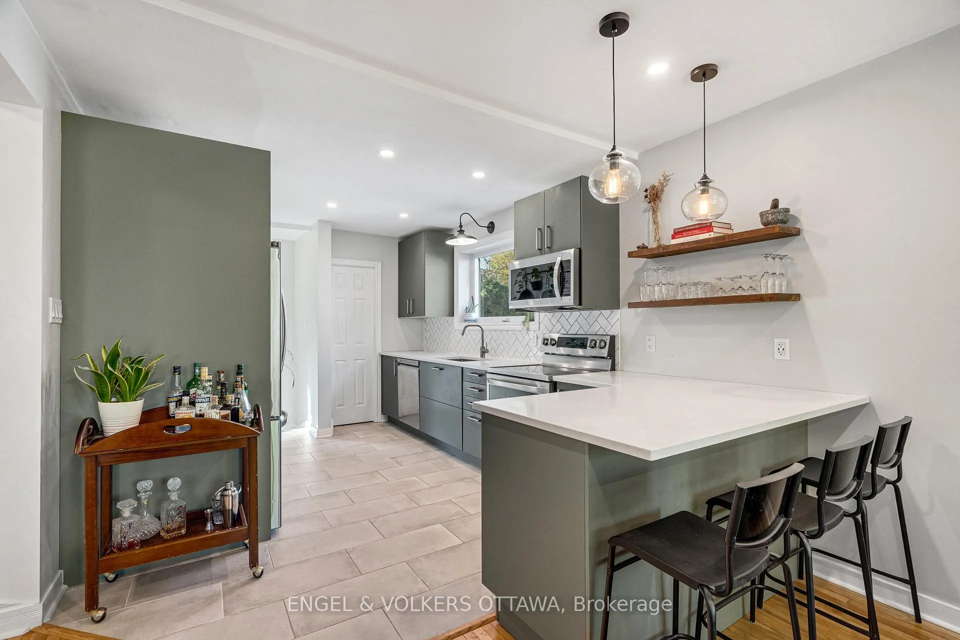 Photo 12 of 1270 Cheverton Avenue, Ottawa, Alta Vista — HOMEH