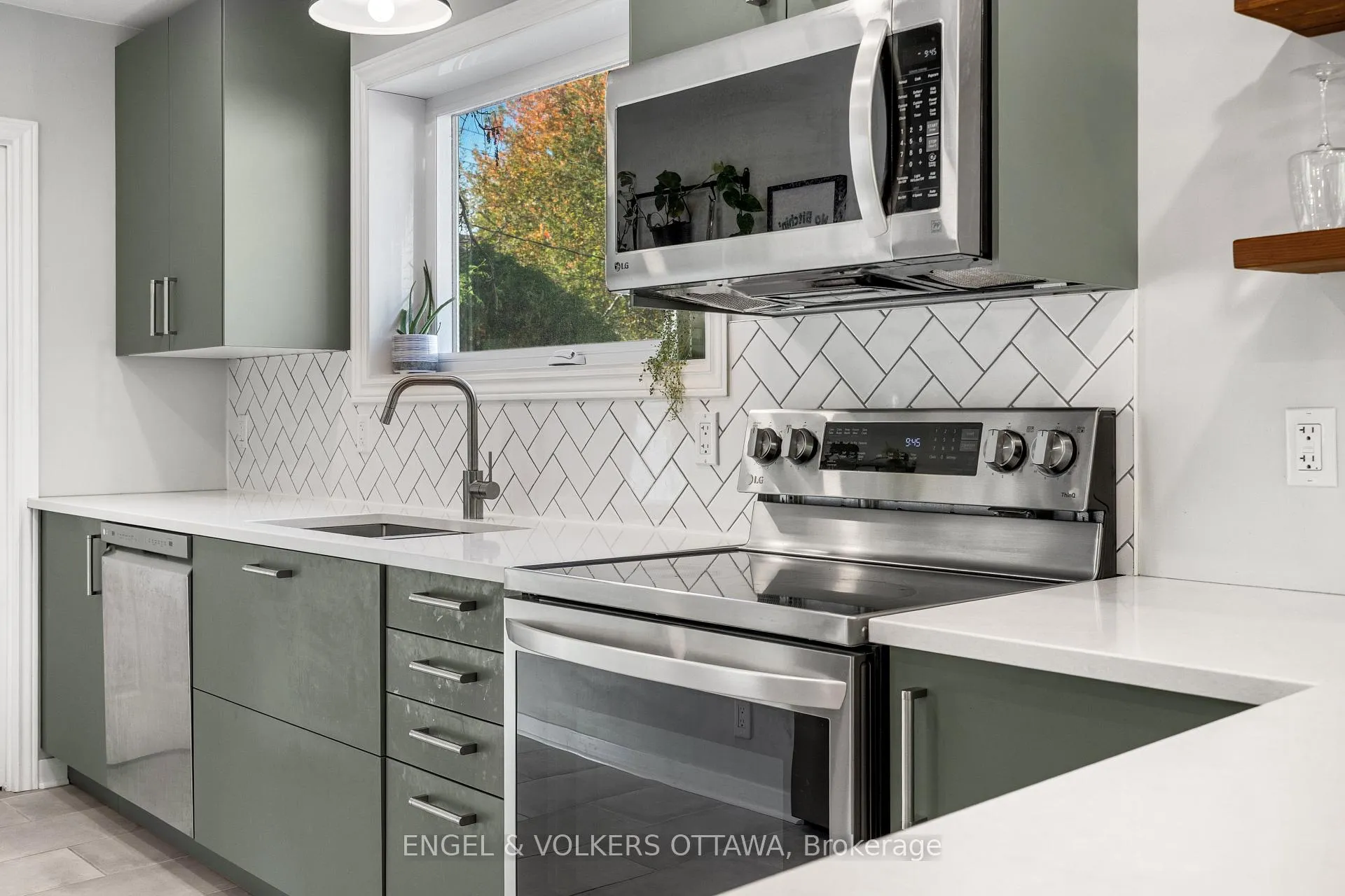 Photo 13 of 1270 Cheverton Avenue, Ottawa, Alta Vista — HOMEH