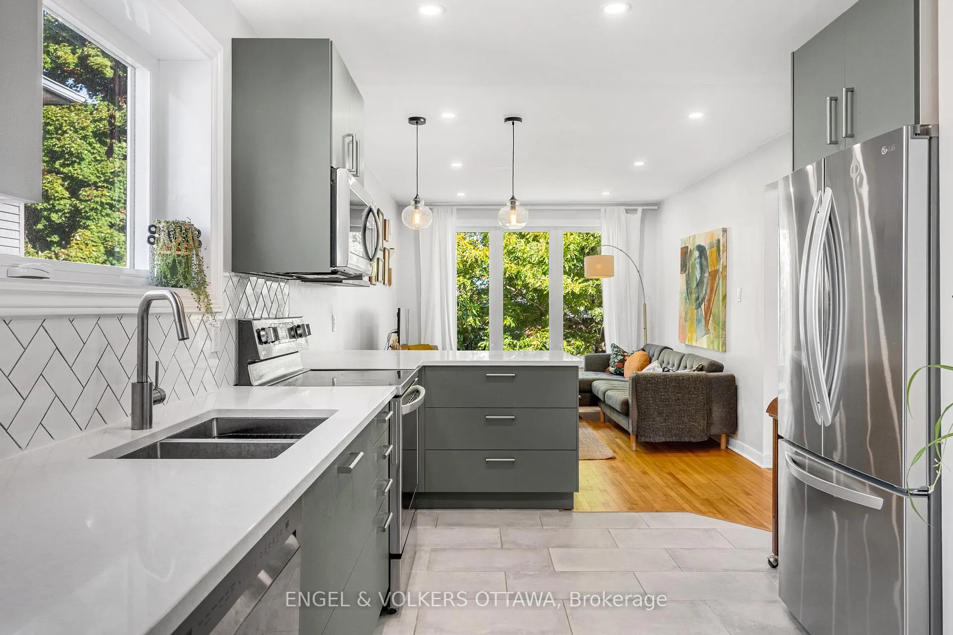 Photo 15 of 1270 Cheverton Avenue, Ottawa, Alta Vista — HOMEH