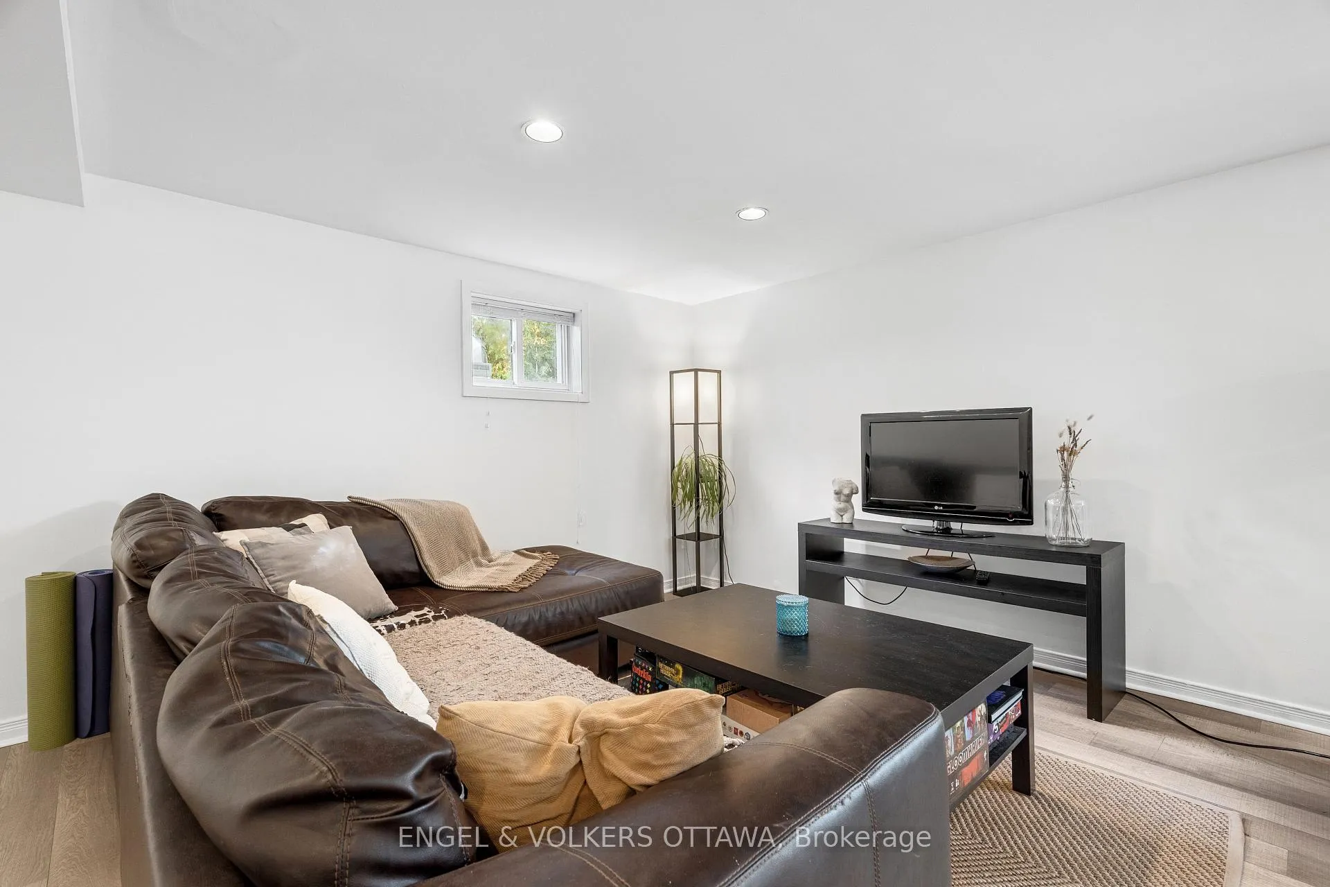 Photo 28 of 1270 Cheverton Avenue, Ottawa, Alta Vista — HOMEH