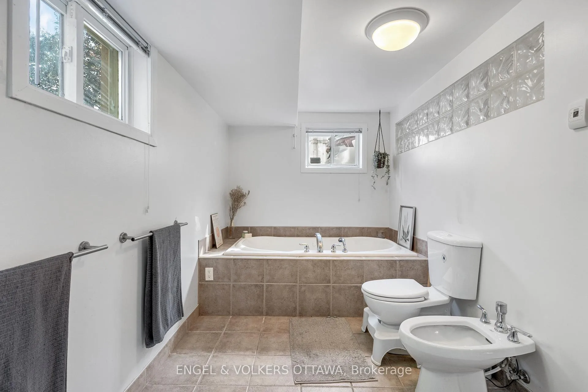 Photo 34 of 1270 Cheverton Avenue, Ottawa, Alta Vista — HOMEH
