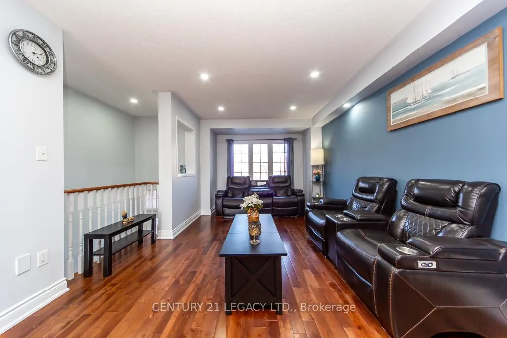 Photo 8 of 28 Oakins Lane, Ajax, Northwest Ajax — HOMEH