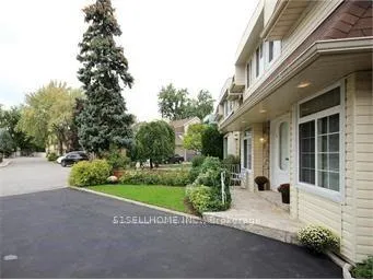 Photo 3 of 1142 Jamesway Boulevard, Oakville, Falgarwood — HOMEH