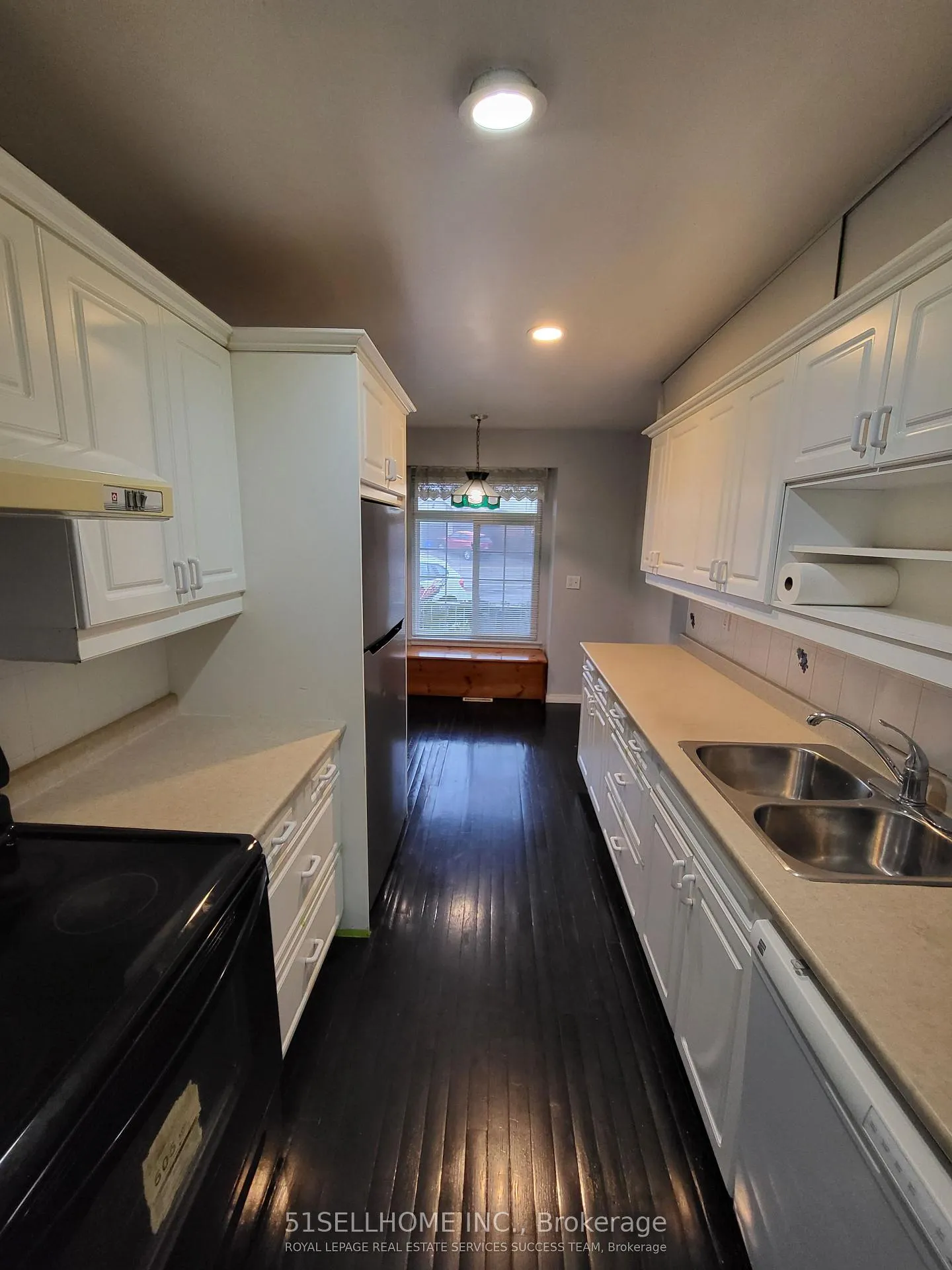 Photo 10 of 1142 Jamesway Boulevard, Oakville, Falgarwood — HOMEH