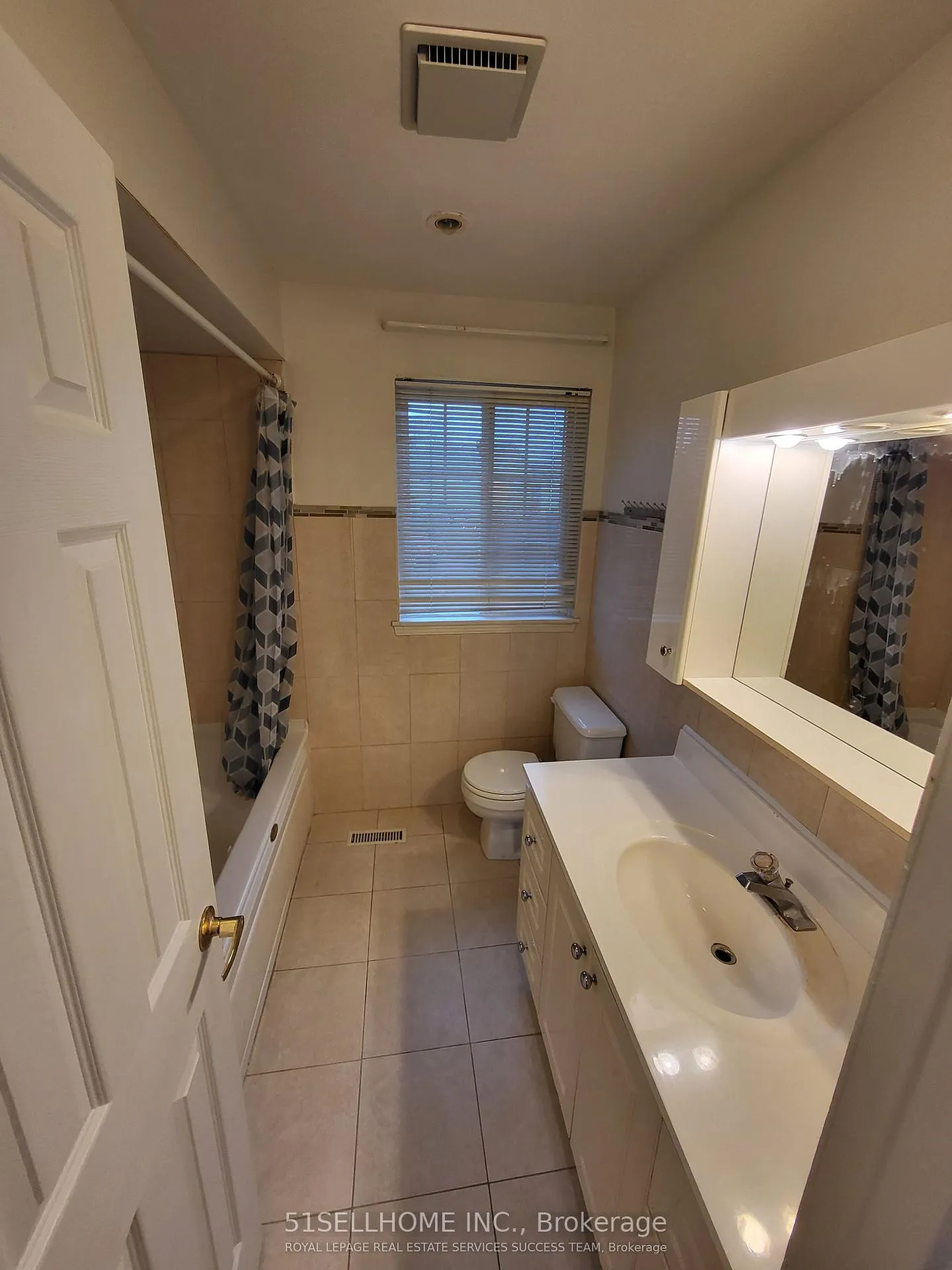 Photo 15 of 1142 Jamesway Boulevard, Oakville, Falgarwood — HOMEH