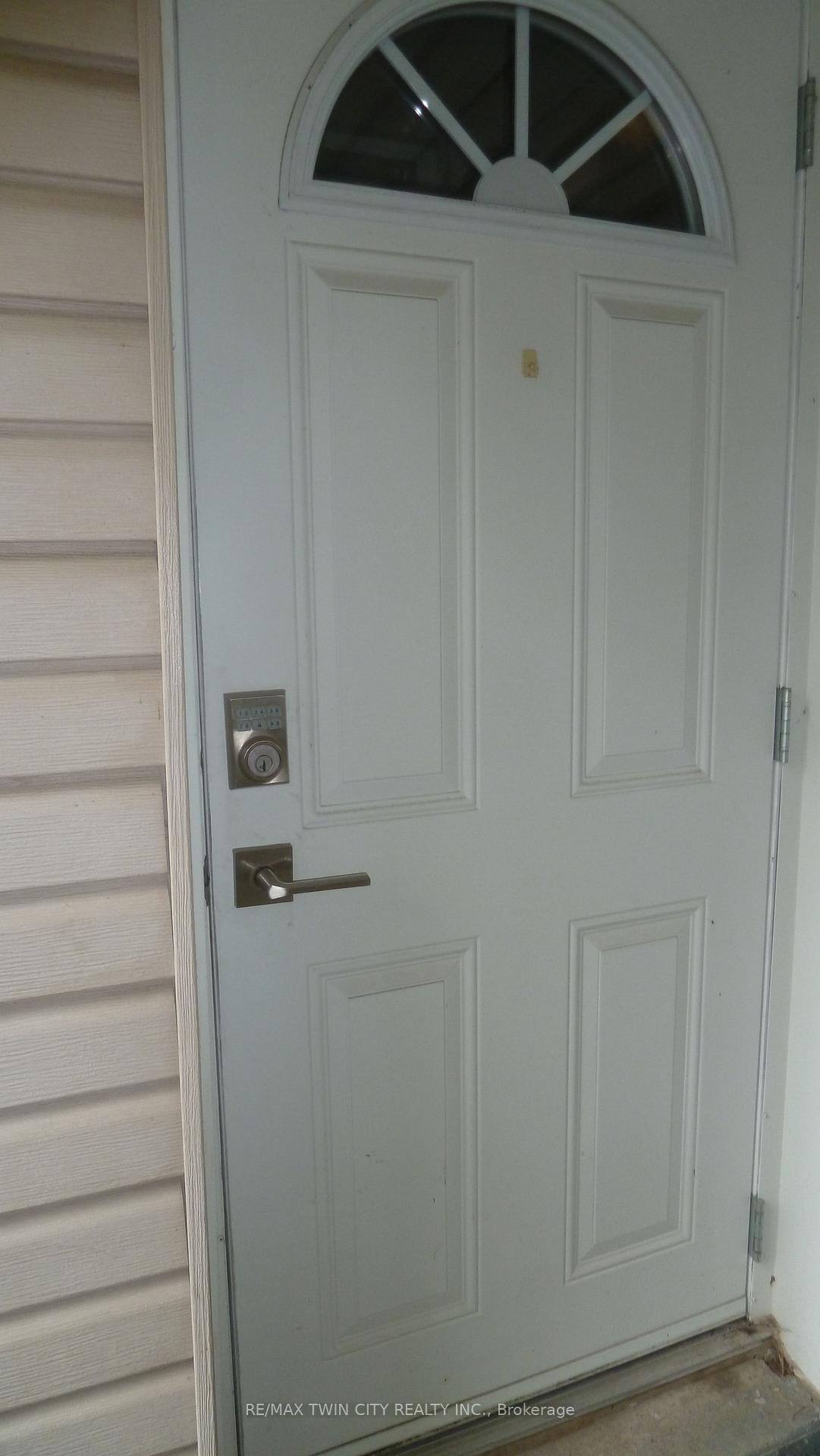 Photo 3 of Unit LOWER, 6 Grenville Avenue, Kitchener — HOMEH