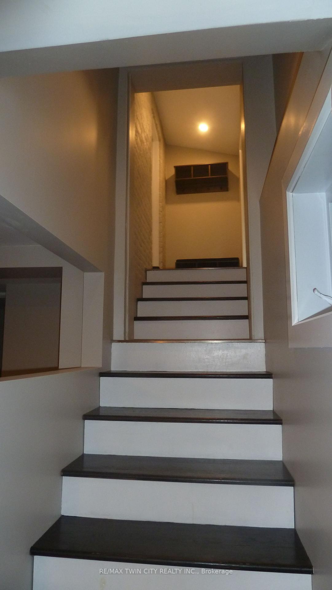 Photo 6 of Unit LOWER, 6 Grenville Avenue, Kitchener — HOMEH