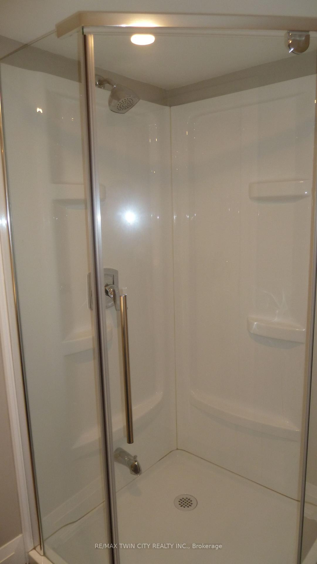Photo 28 of Unit LOWER, 6 Grenville Avenue, Kitchener — HOMEH