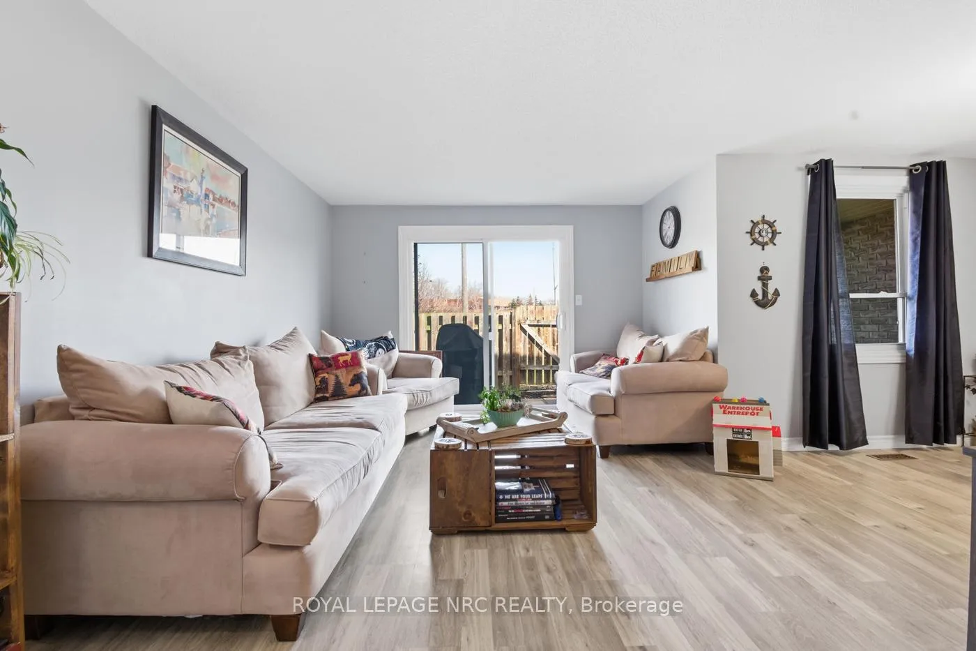 Photo 5 of Unit 12, 242 Lakeport Drive, St. Catharines, Lakeport — HOMEH